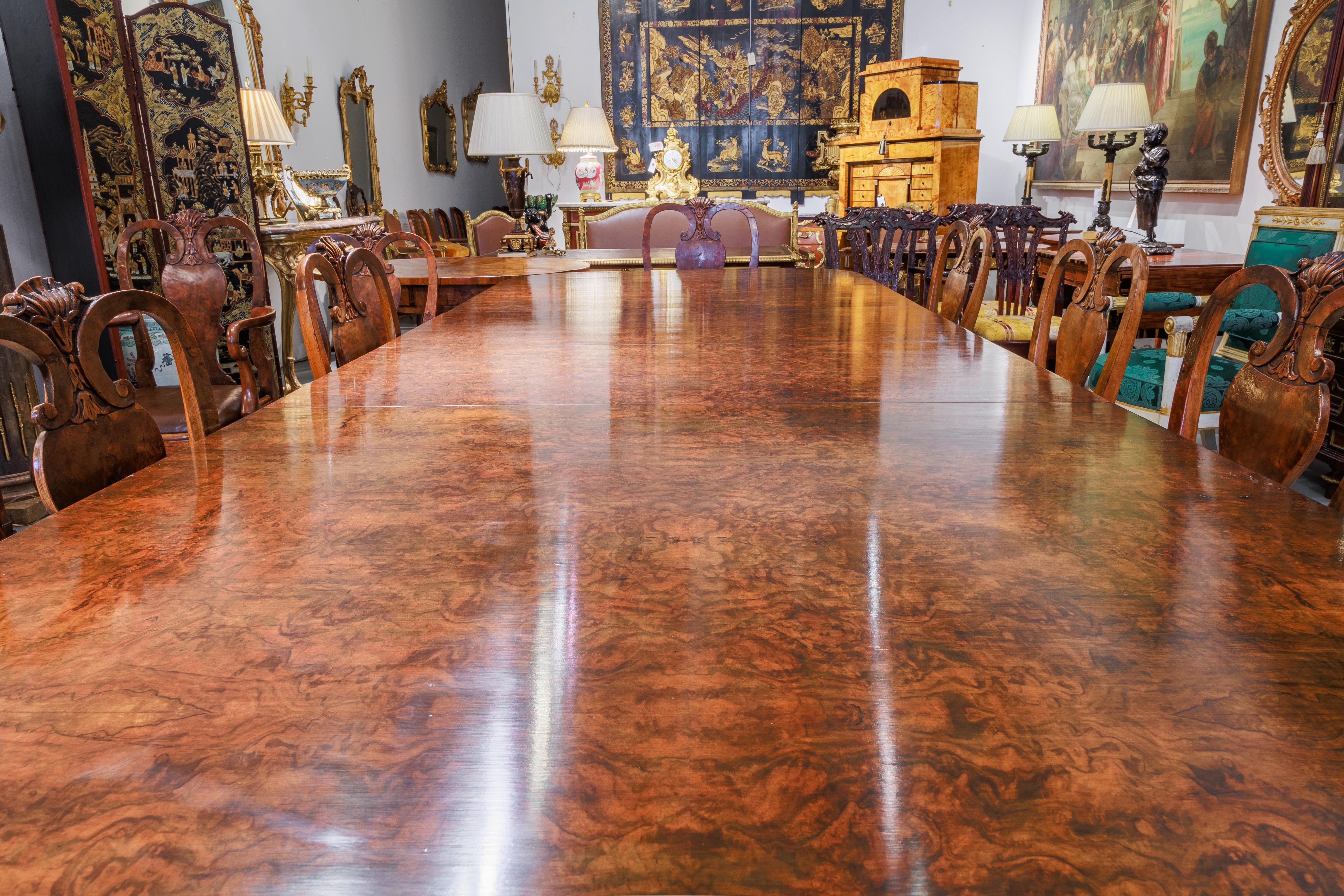 A fine late 19th c Queen Anne style burled Walnut dining table and 8 chairs 3