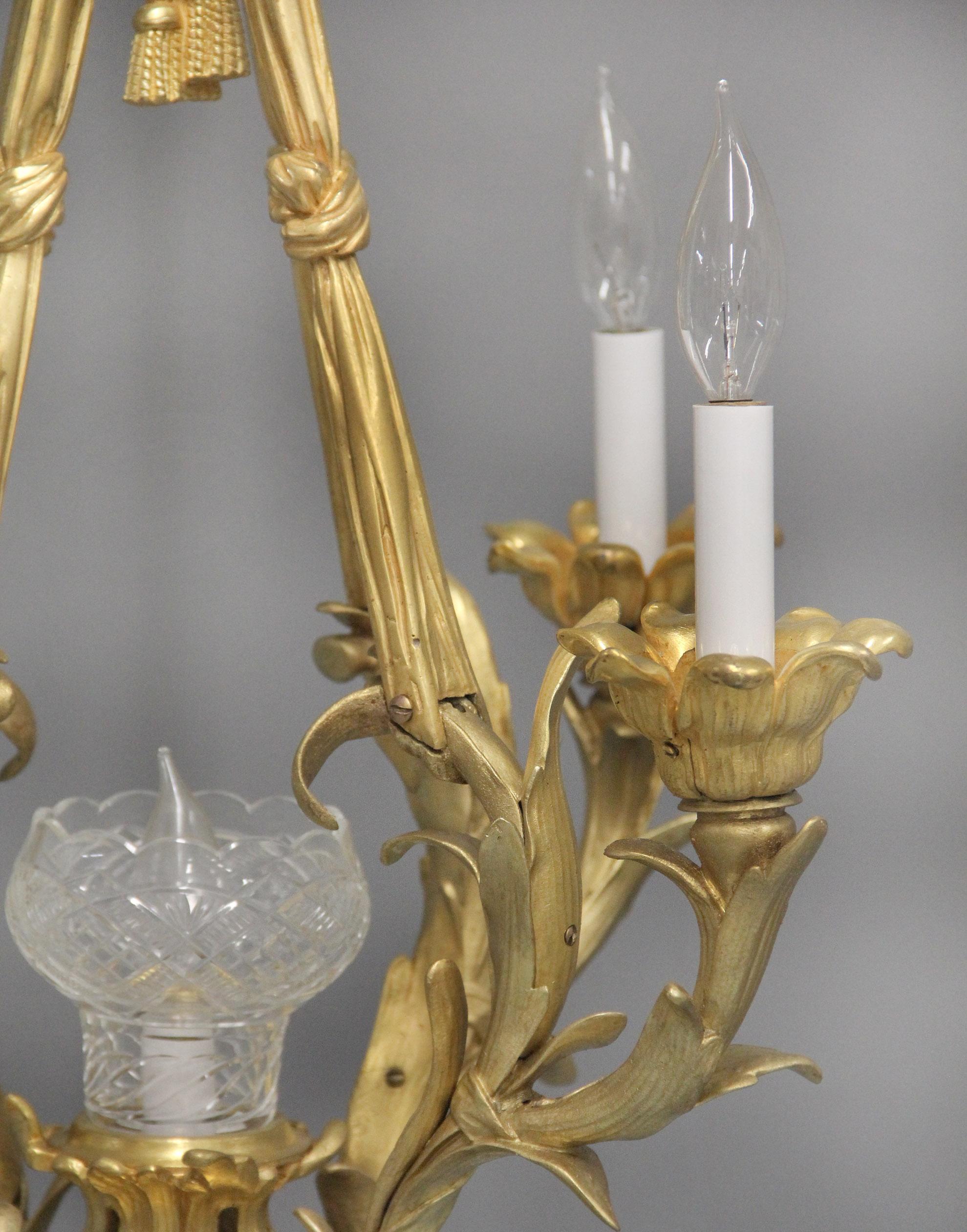 A Fine Late 19th Century Gilt Bronze Five Light Chandelier en vente 1