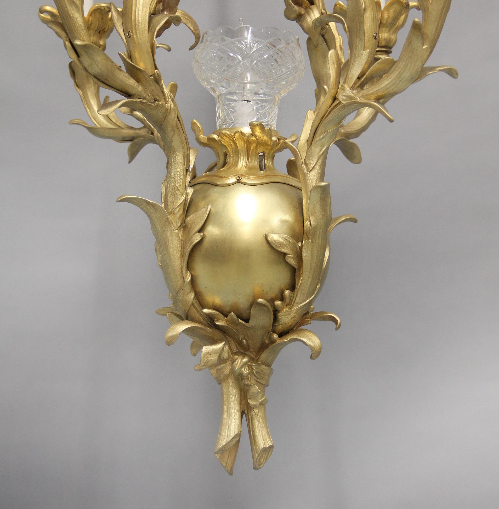 A Fine Late 19th Century Gilt Bronze Five Light Chandelier en vente 2