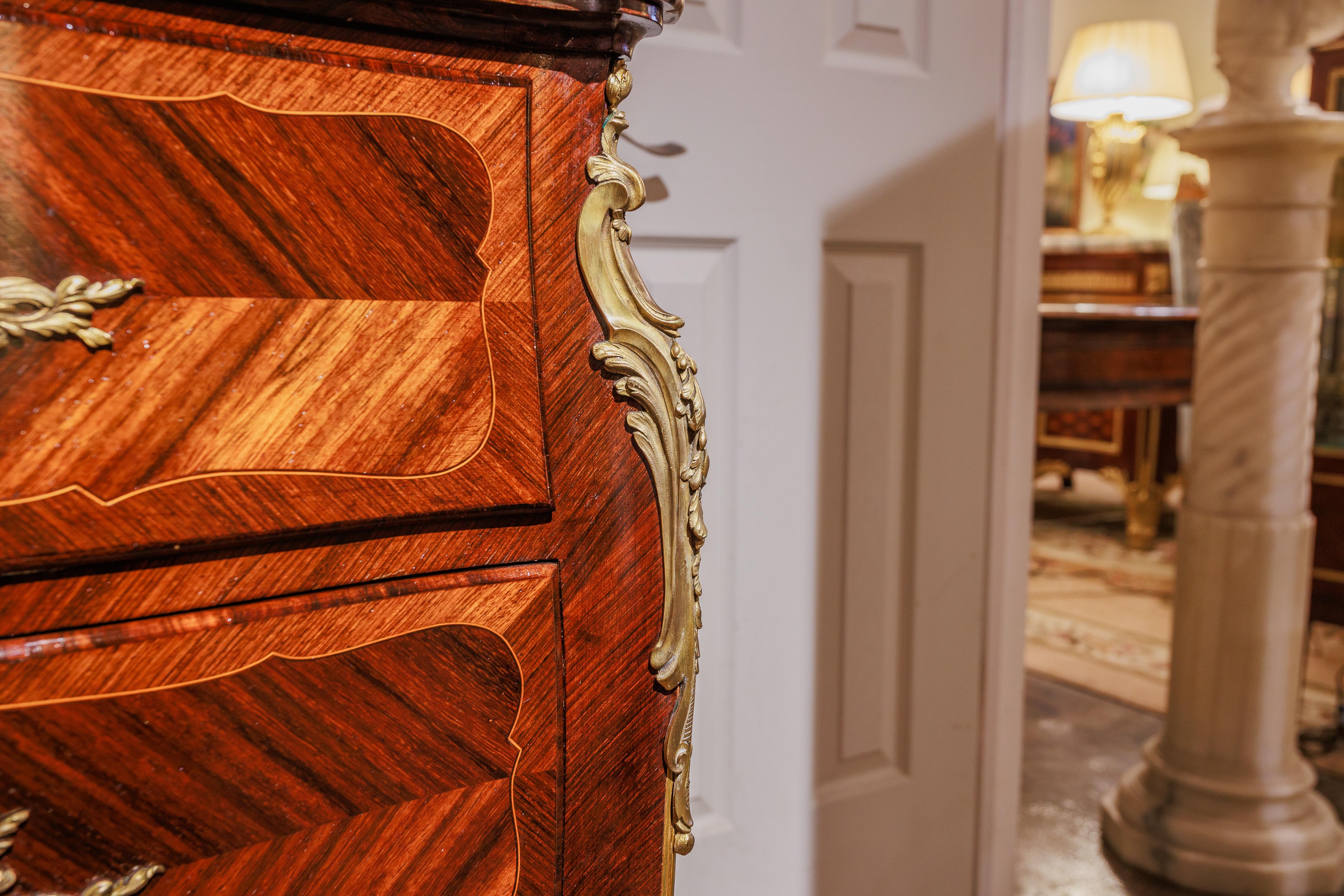 Un raffinato piccolo Chiffonier della fine del XIX secolo di Francois Link In condizioni buone in vendita a Dallas, TX