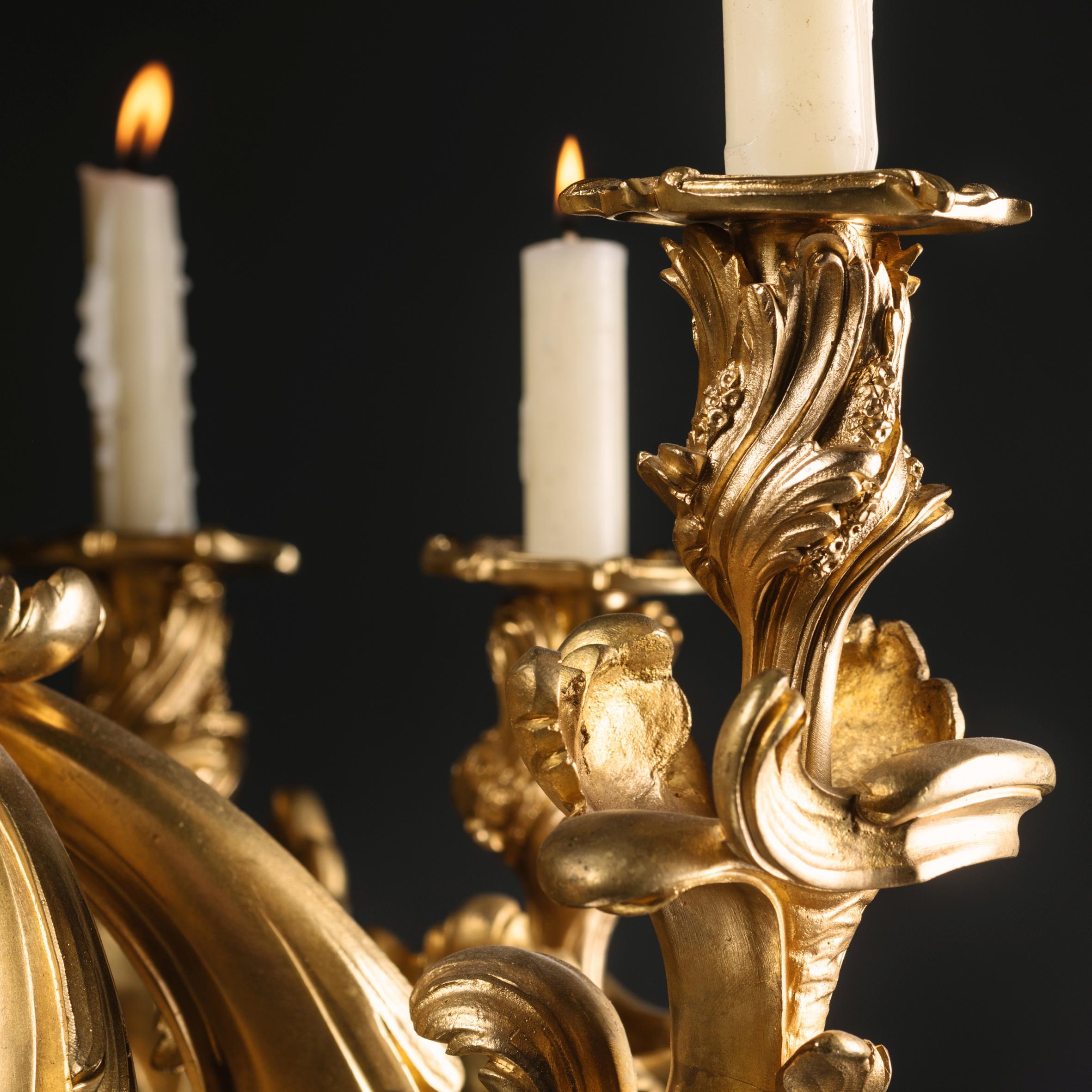 Fine Louis XV Style Gilt-Bronze Nine-Light Chandelier For Sale 1