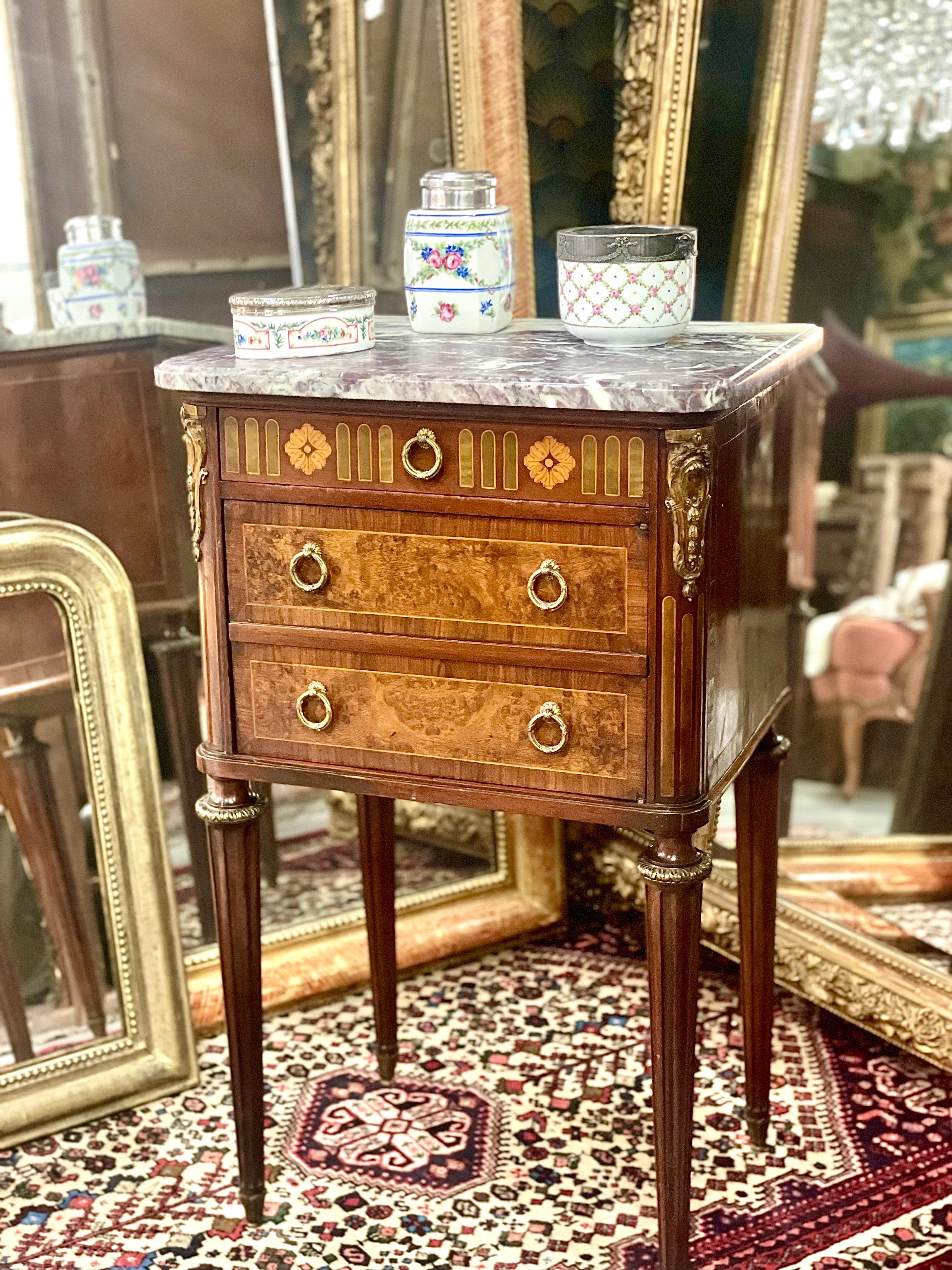  Louis XVI Side Table by Parisian Cabinet Maker Soubrier with Marble Top For Sale 4