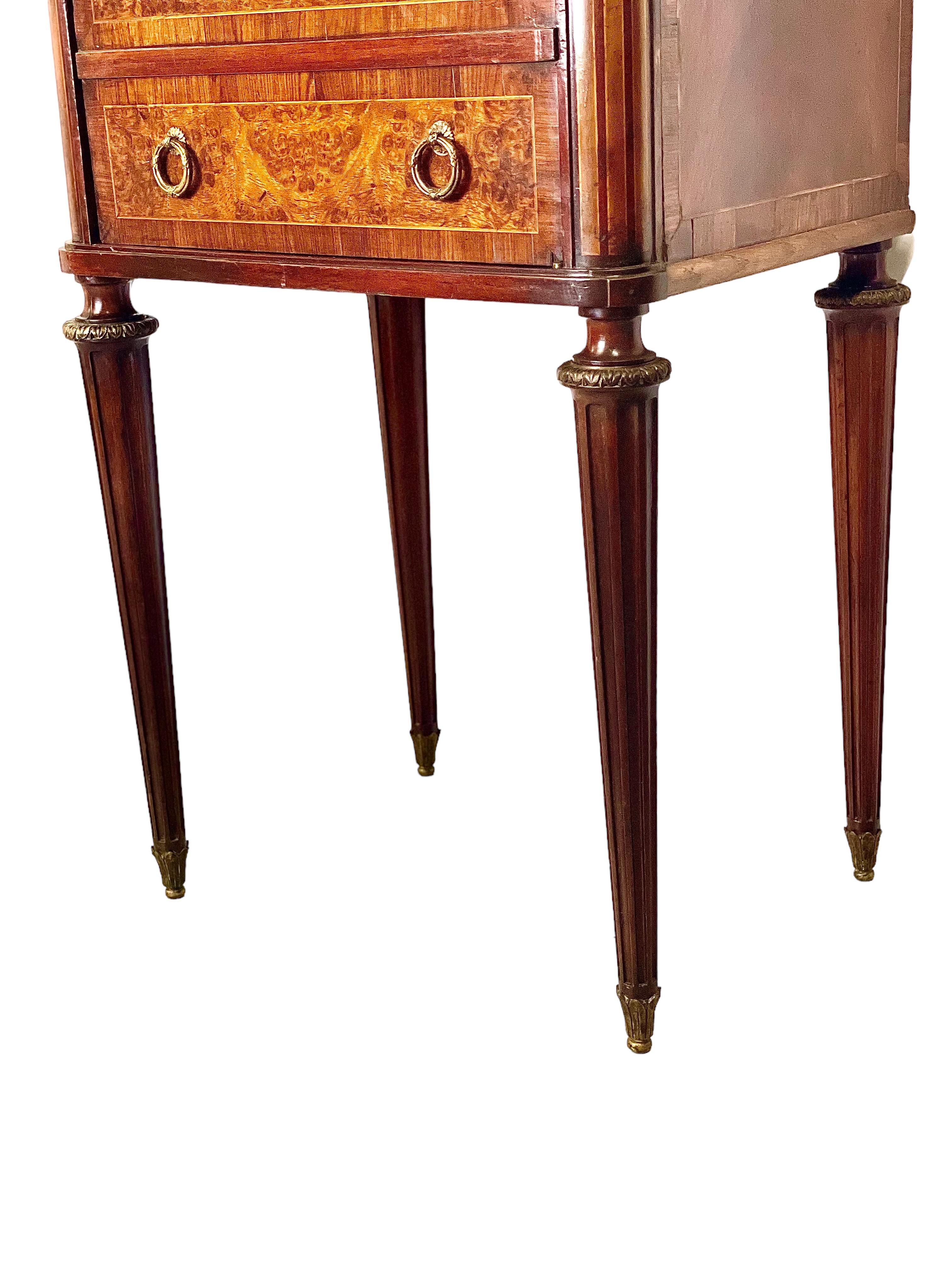 French  Louis XVI Side Table by Parisian Cabinet Maker Soubrier with Marble Top For Sale