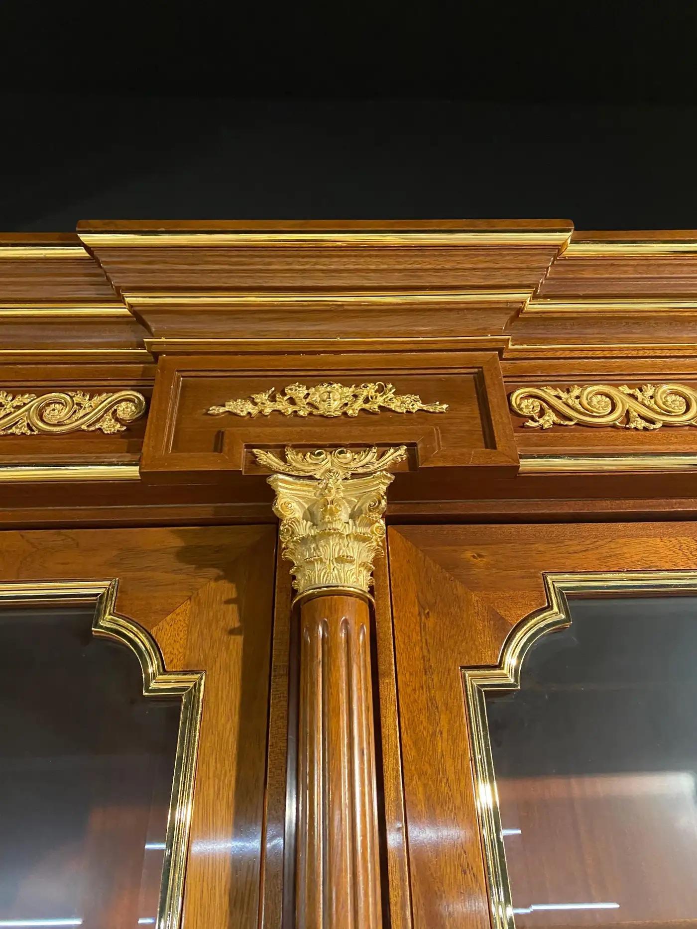 Eine feine Louis XVI Stil vergoldet-Bronze montiert Mahagoni Bücherregal Bibliotheque (Französisch) im Angebot