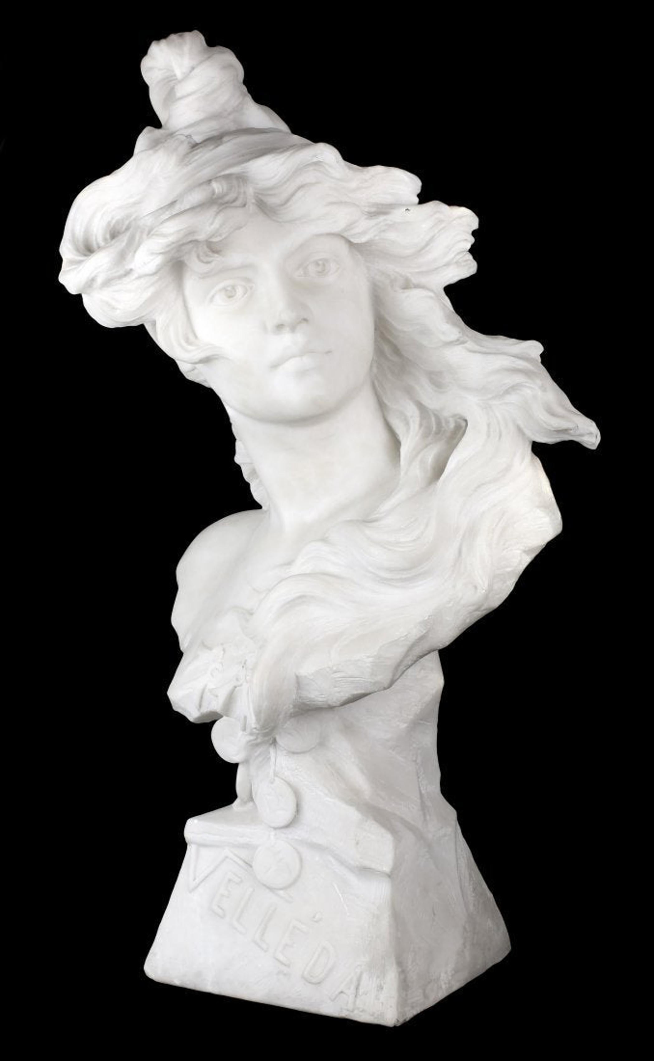 20th Century Fine Marble Bust of a Lady by Alfred Jean Foretay Signed