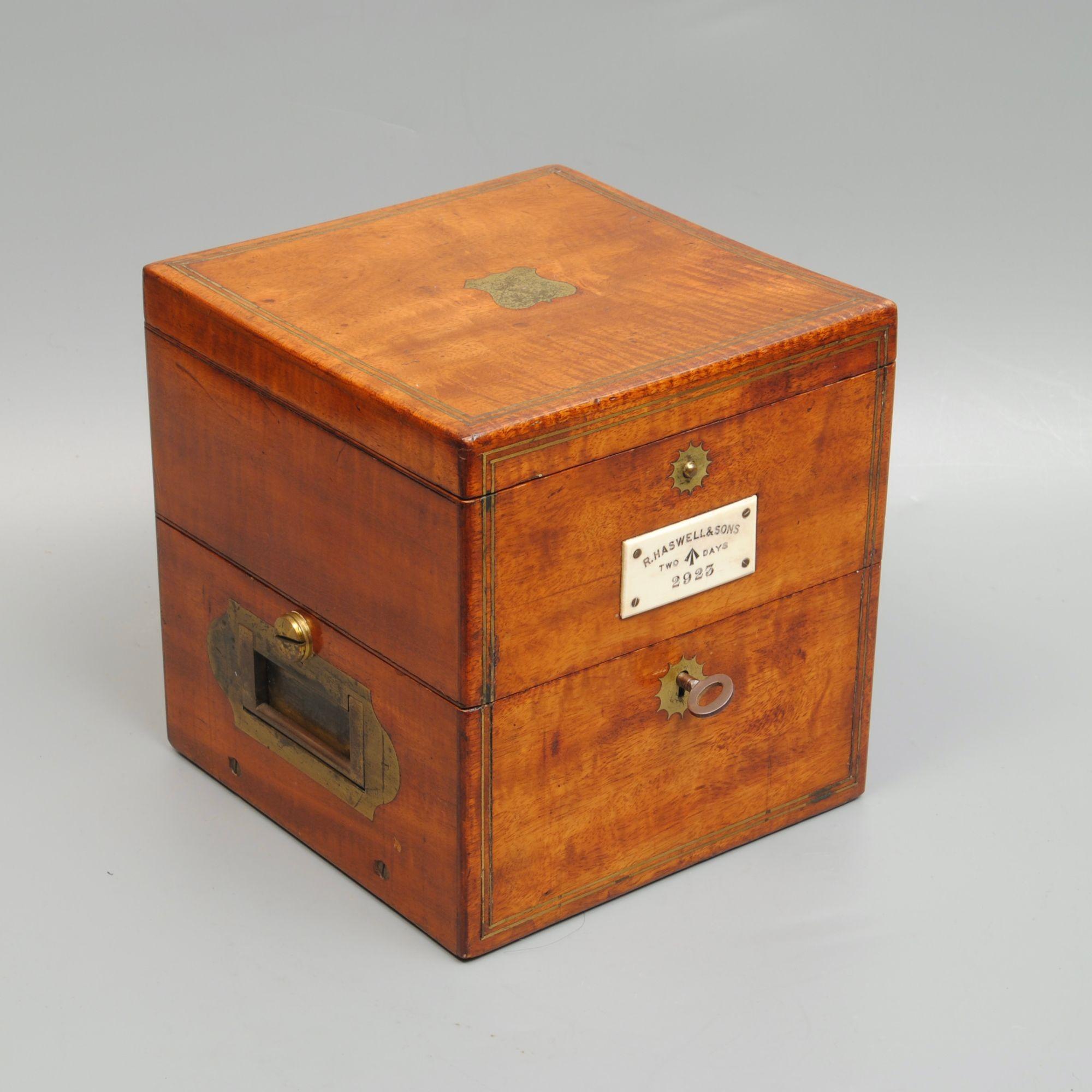 Ottone A Fine Marine Chronometer by Haswell And Sons NO. 2923 With Interesting History in vendita
