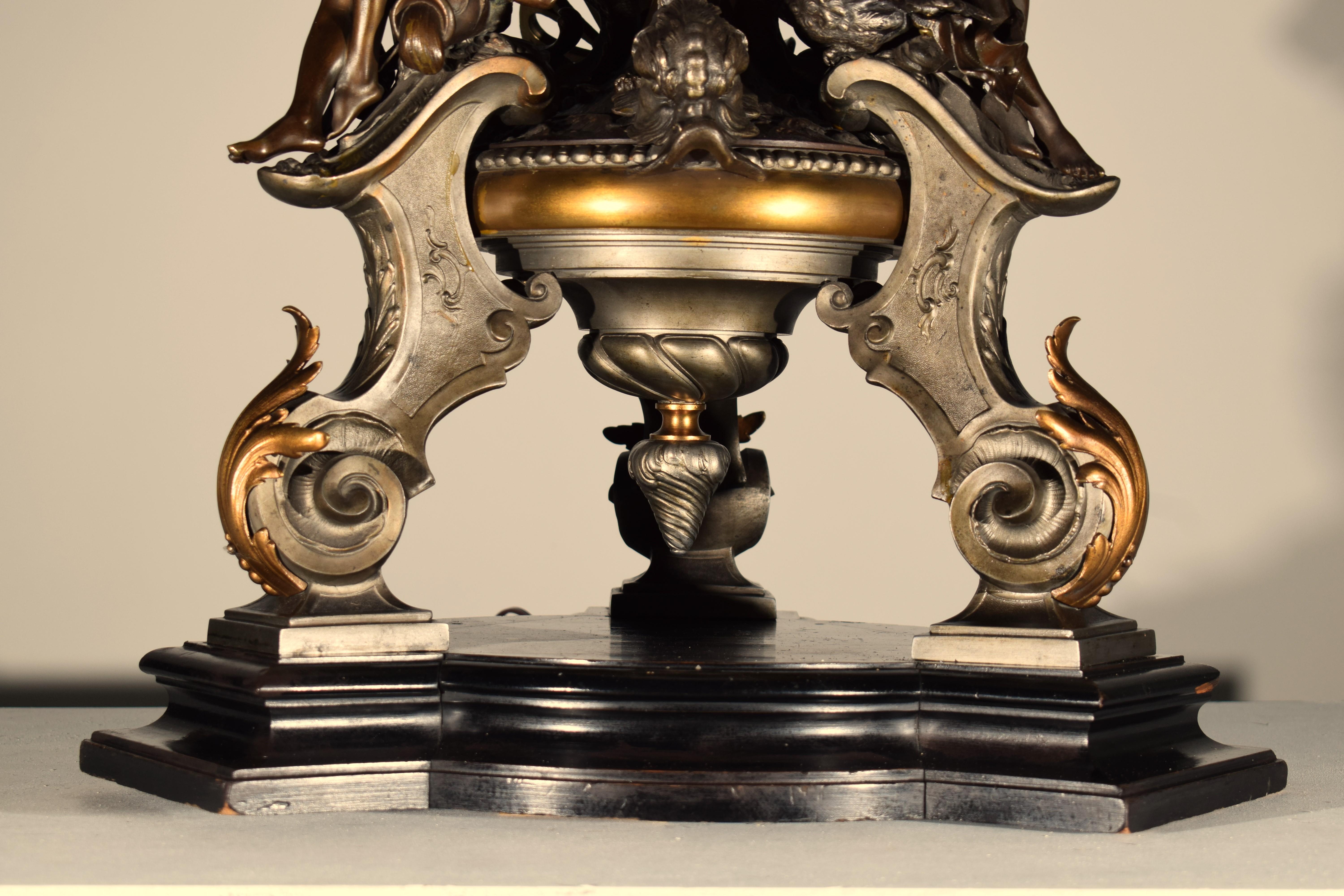 Early 20th Century A Fine Metal & Acid Etched Glass Centerpiece For Sale