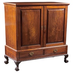 Fine Mid-Eighteenth Century Chippendale Period Mahogany Linen Cabinet on Stand