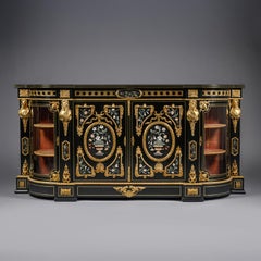 Fine crédence ébonisée montée en bronze doré et en pietre dure, datant du milieu de l'époque victorienne