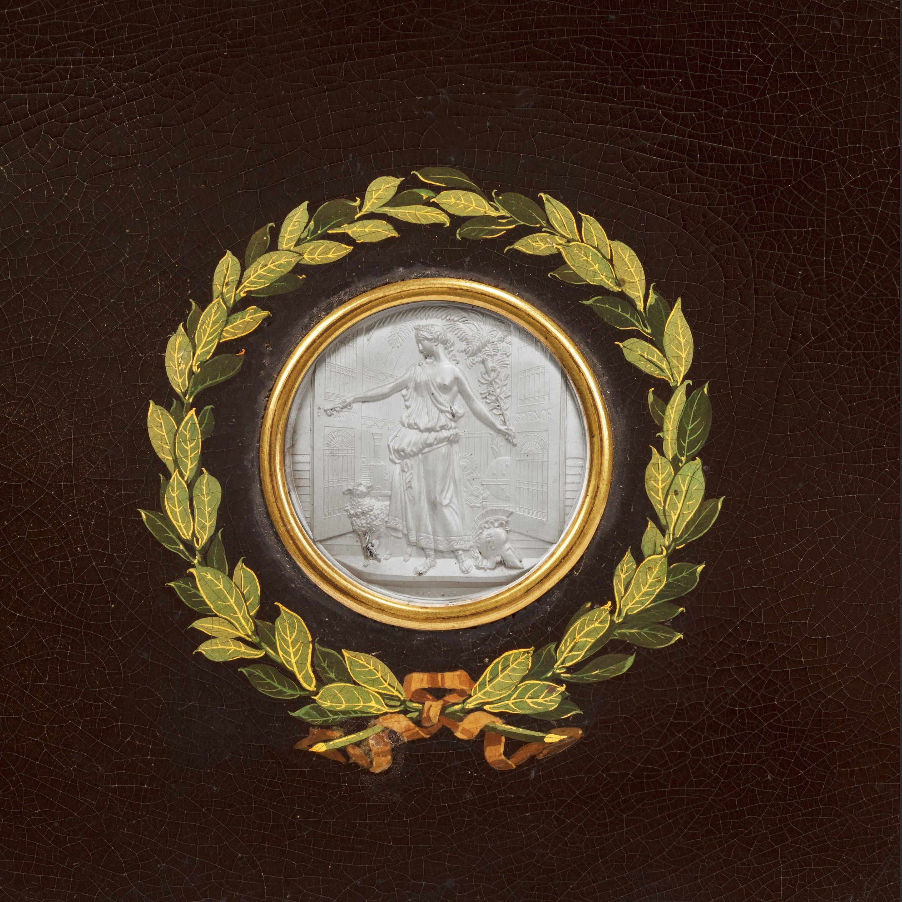 Fine Mid-Victorian Papier Mâché Box by Jennens & Bettridge 2