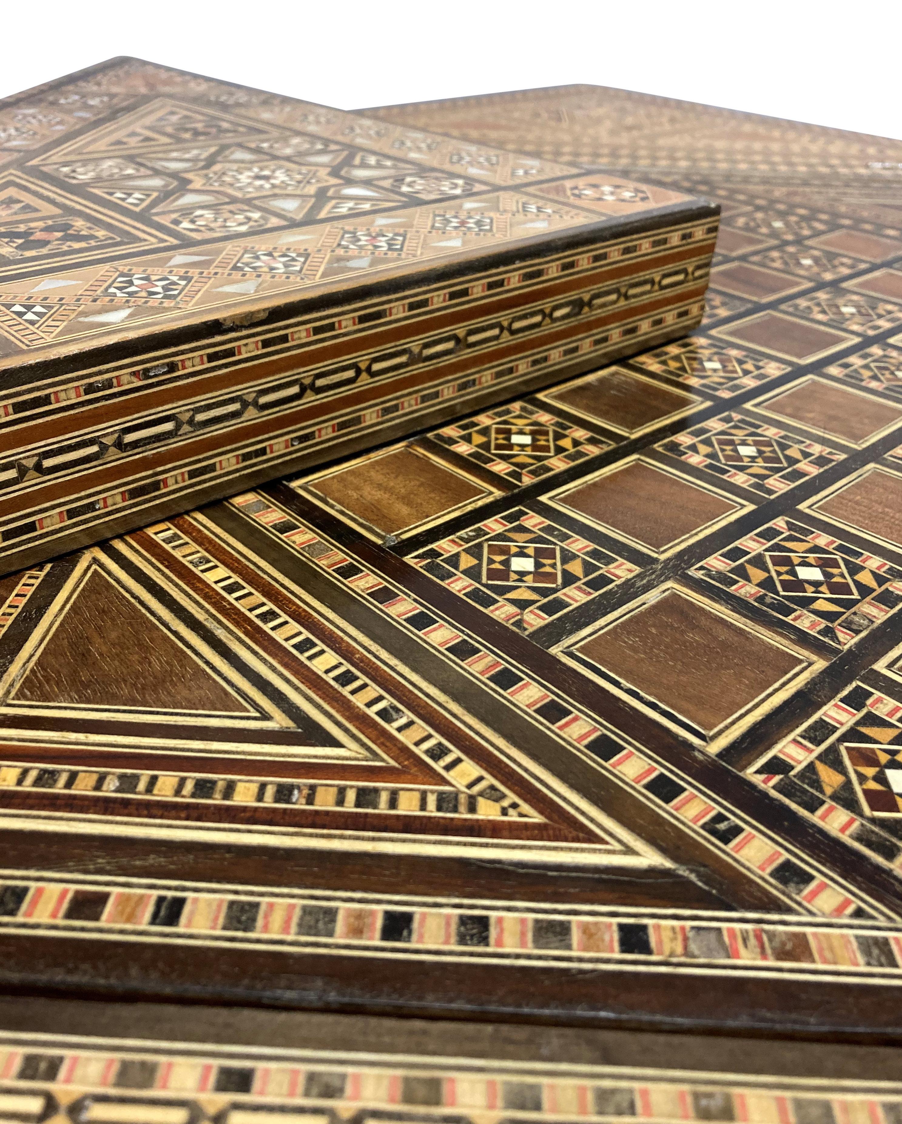 Fine Moorish Inlaid Games Table In Good Condition In London, GB