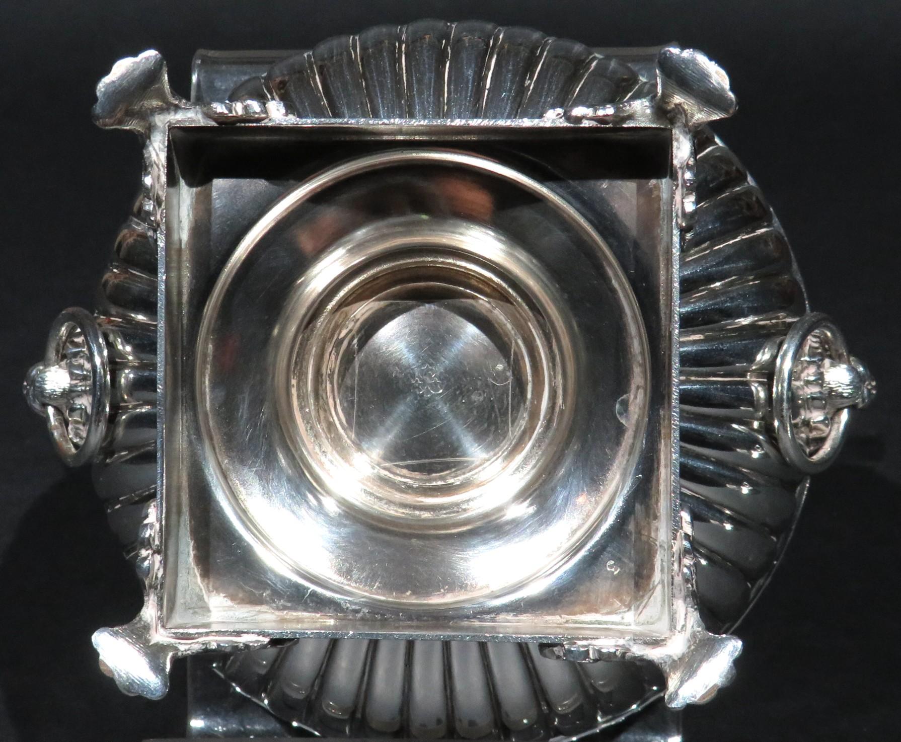 Paire de soupières à sauce en métal argenté de style Régence, Royaume-Uni, vers 1910 en vente 8