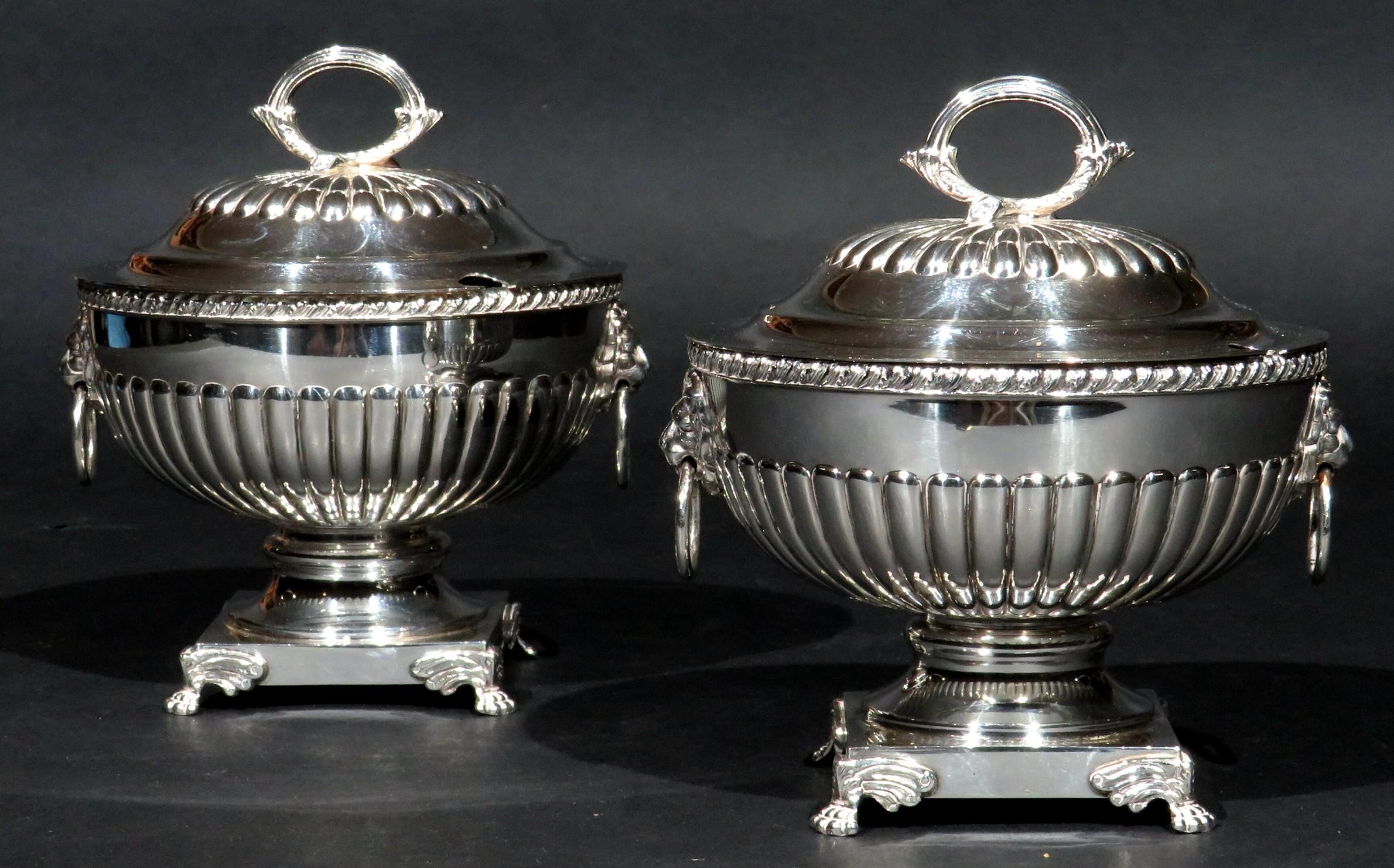 Anglais Paire de soupières à sauce en métal argenté de style Régence, Royaume-Uni, vers 1910 en vente