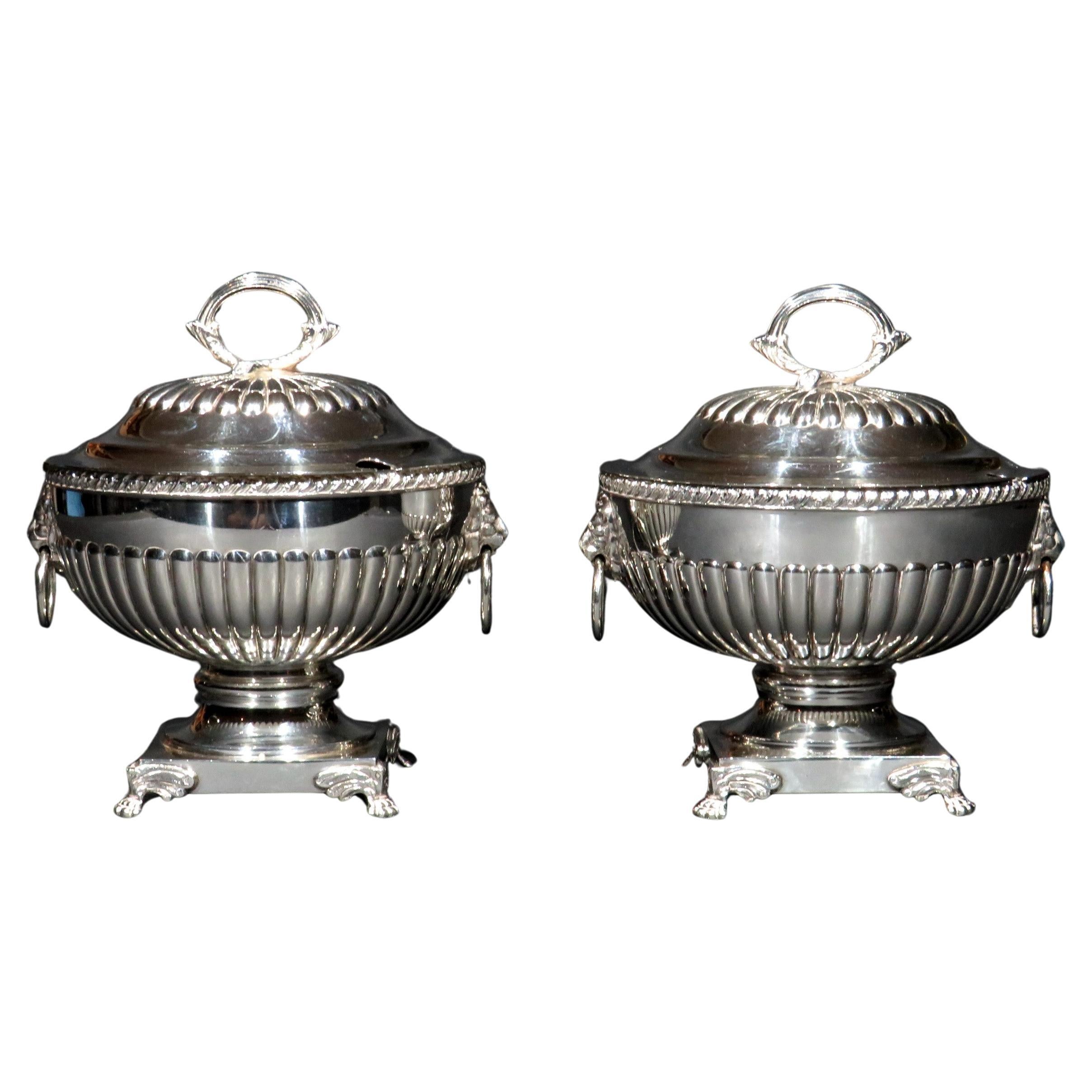 Paire de soupières à sauce en métal argenté de style Régence, Royaume-Uni, vers 1910 en vente