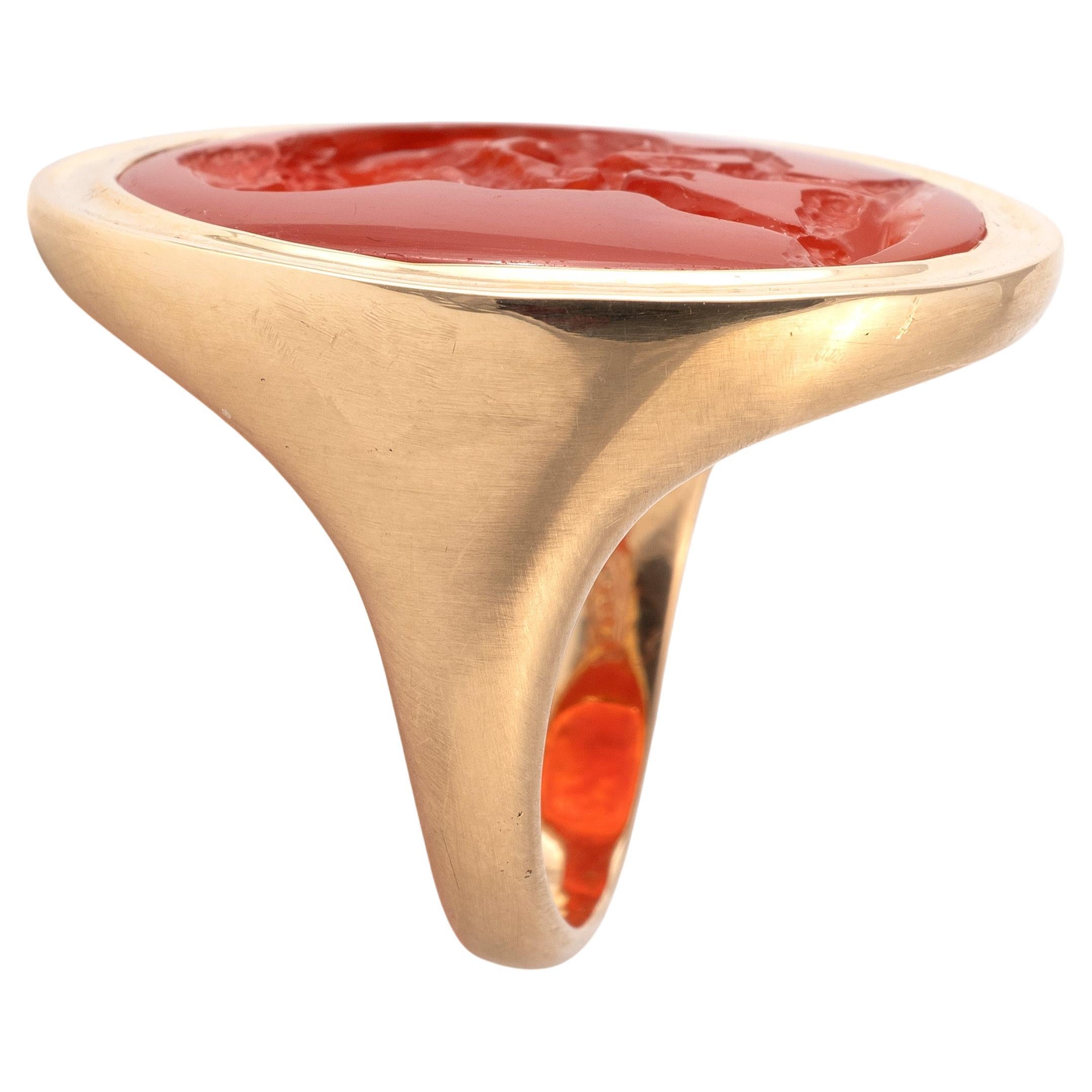 NEOCLASSICAL CARNELIAN INTAGLIO DEPICTING HERCULES AND THE NEMEAN LION

Period: late 18th – early 19th century
Ring size: 7
Top size: 19 mm x 25 mm / diam. 22 mm
Weight: 19.36 gr.

The neoclassical carving depicts Hercules, a mythological figure