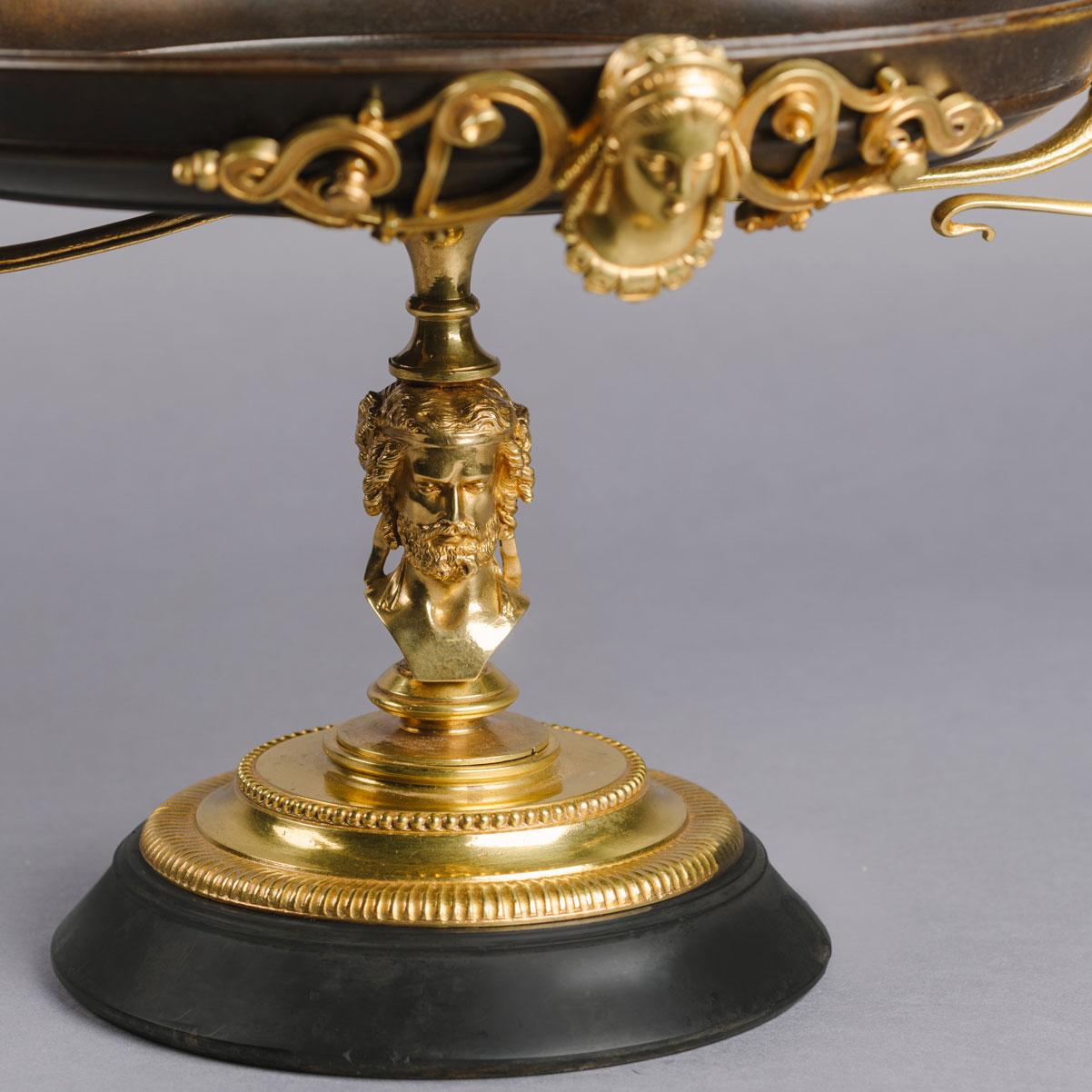 19th Century Fine Neoclassical Revival Gilt and Patinated Bronze Tazza For Sale