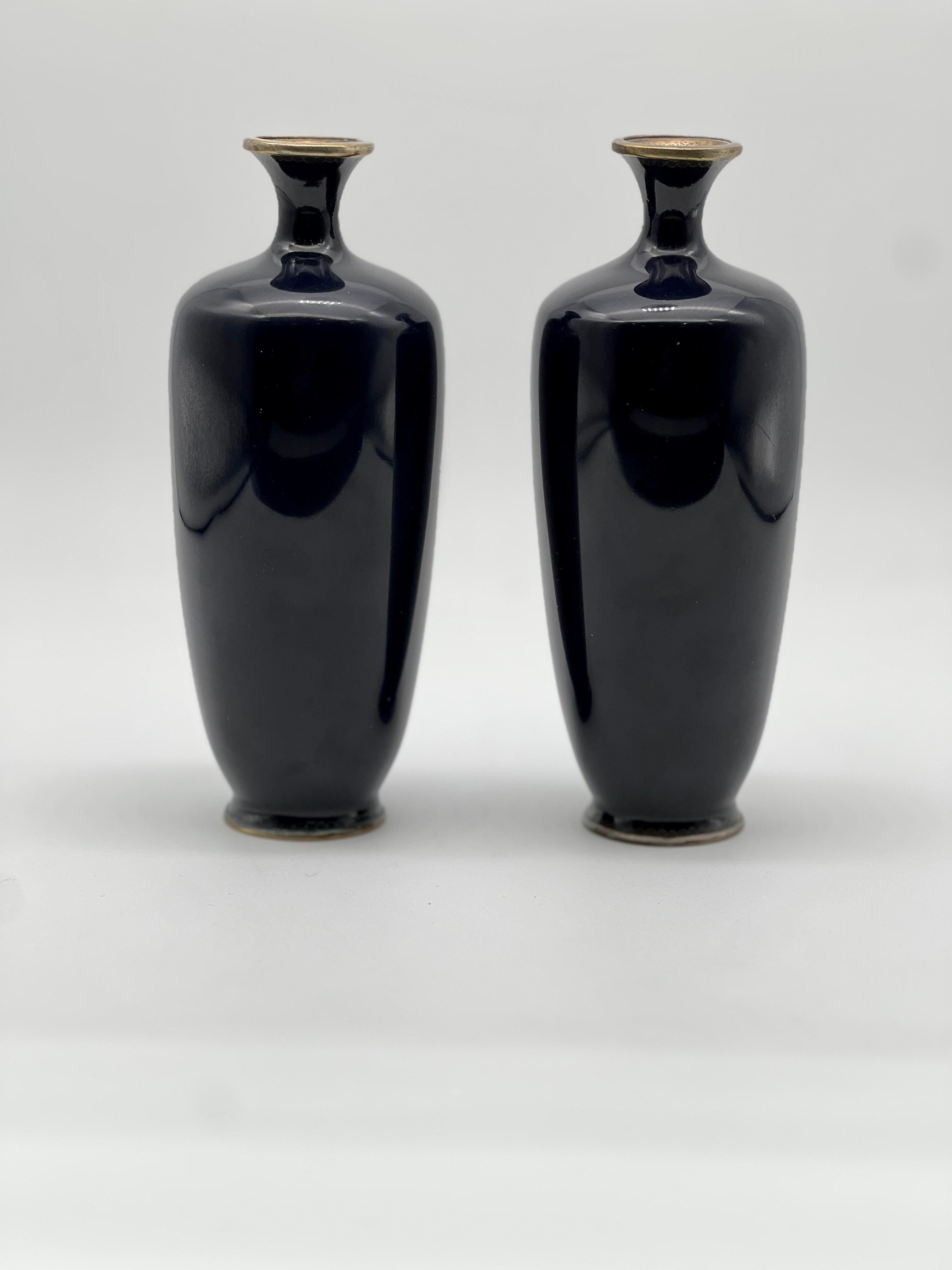 A Fine Opposing Pair of Japanese Cloisonne Enamel Vases. 19th C For Sale 6