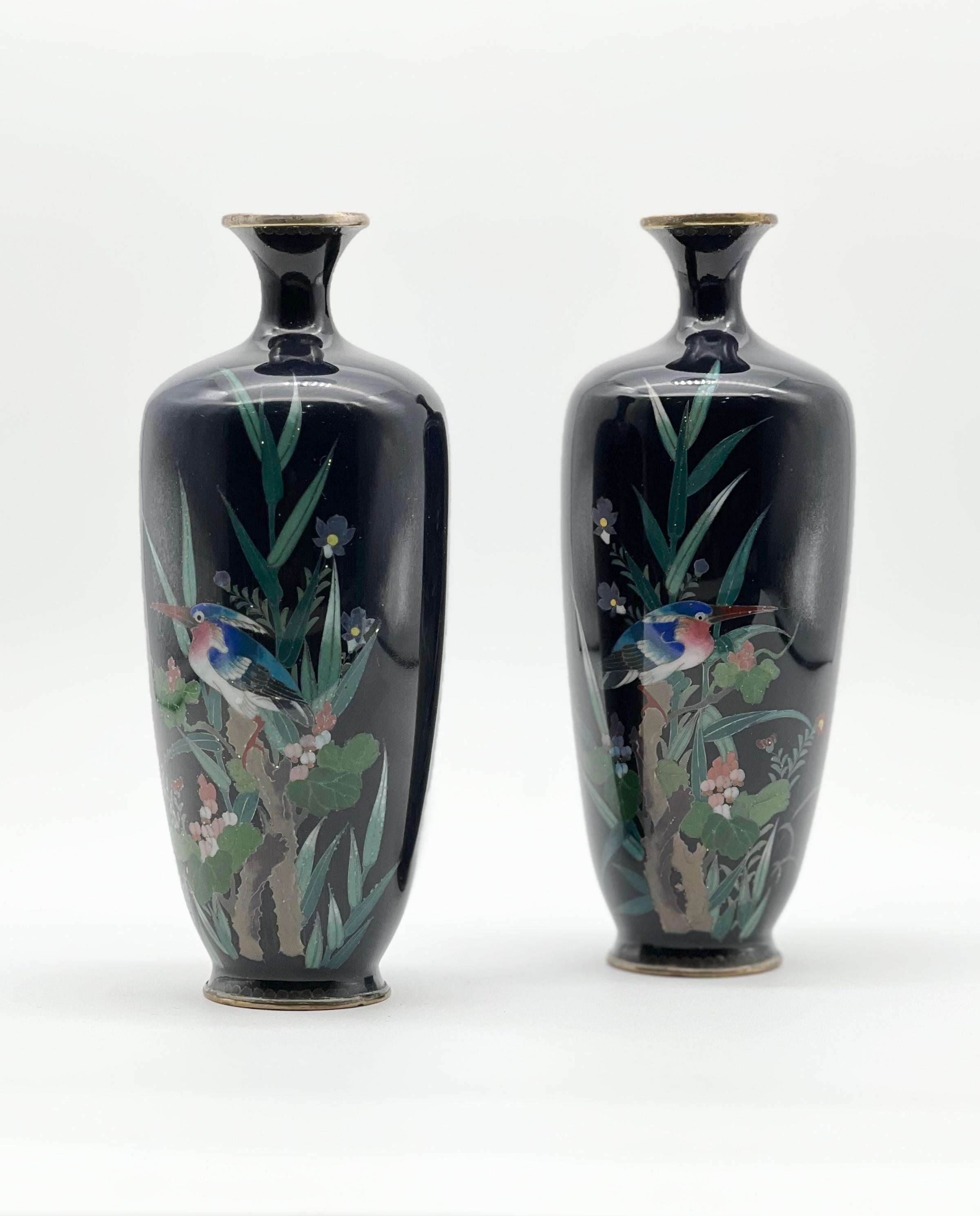 A Fine Opposing Pair of Japanese Cloisonne Enamel Vases. 19th C For Sale 4