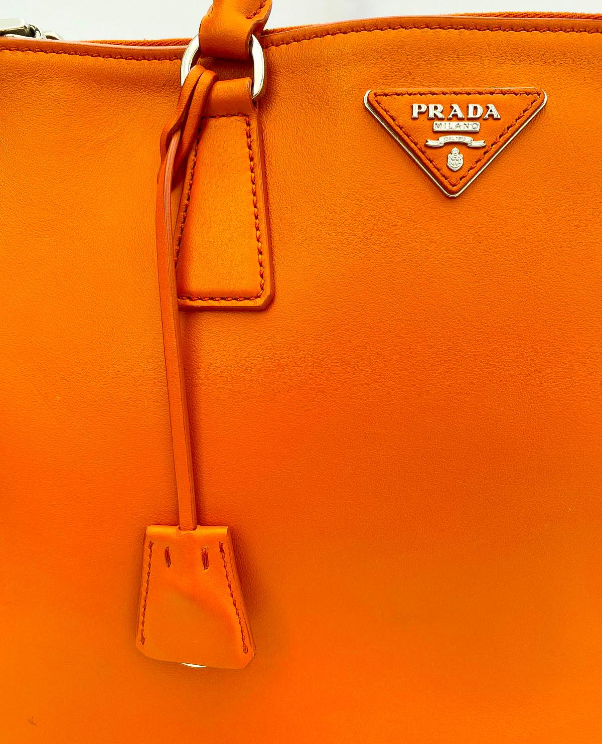 A fine orange leather 'Galleria' handbag, Prada, Italy, 2016 2