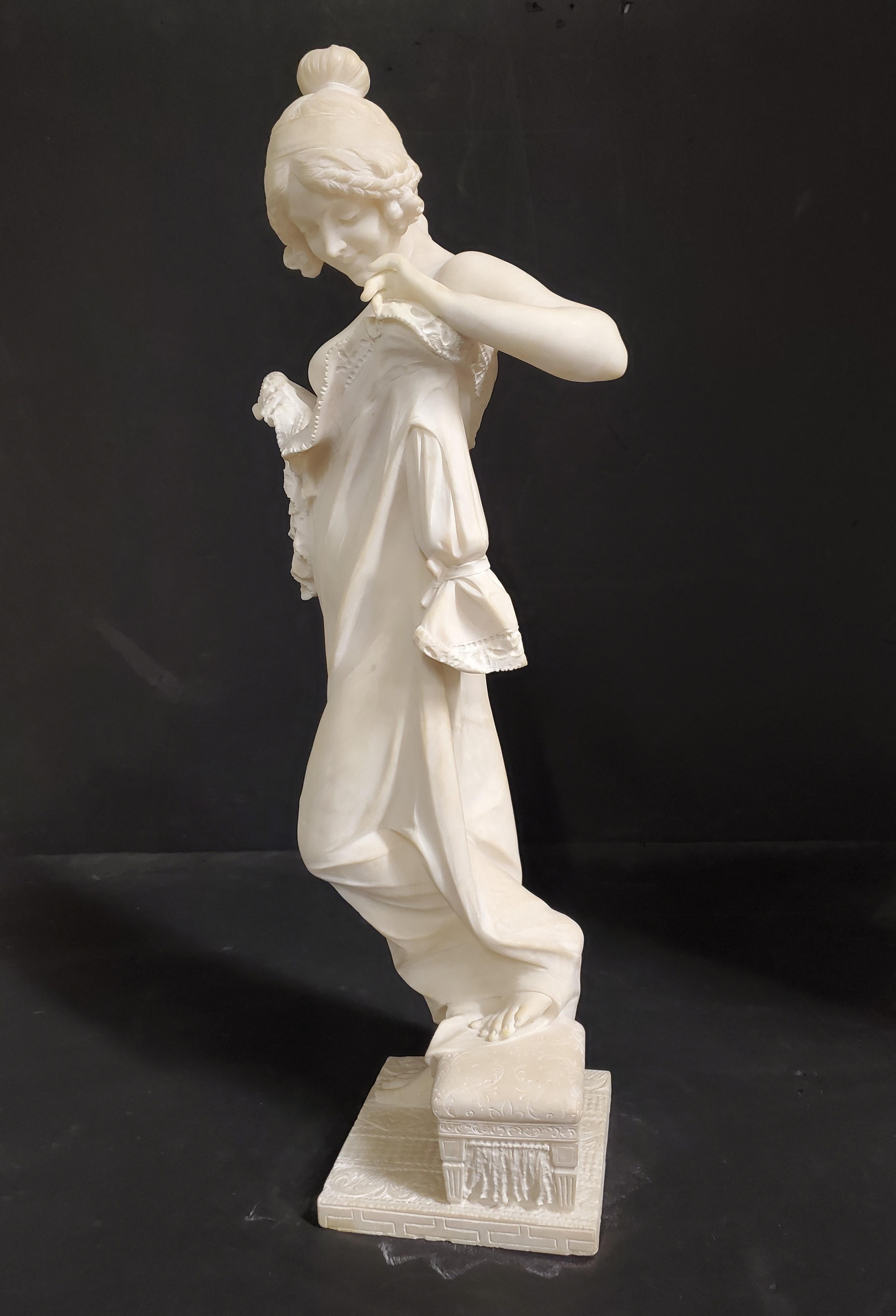 Una bella scultura originale di donna scolpita a mano firmata F. Vichi in vendita 7