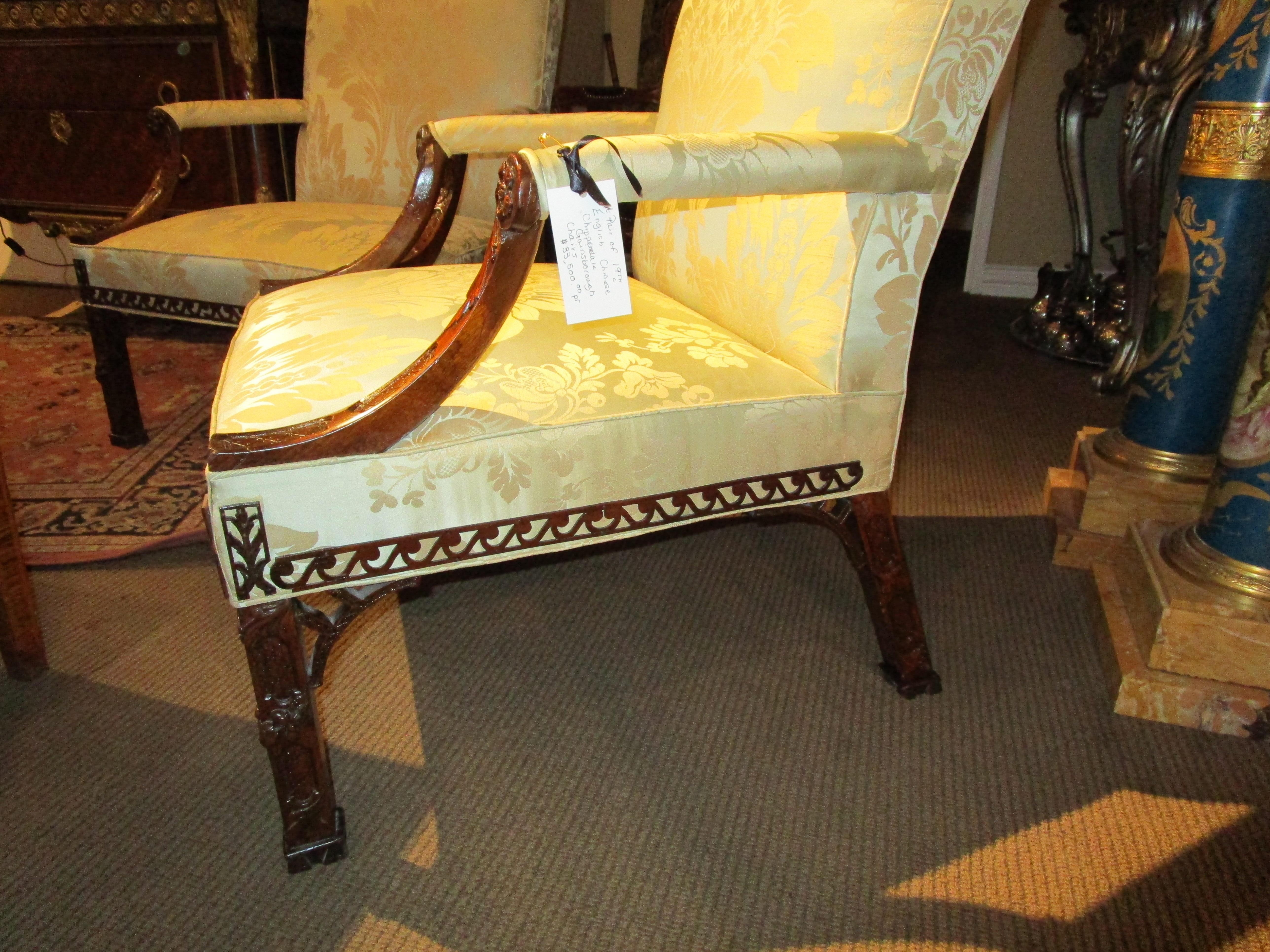 Un par de finas sillas chinas Chippendale de caoba Gainsborough del siglo XIX Caoba en venta