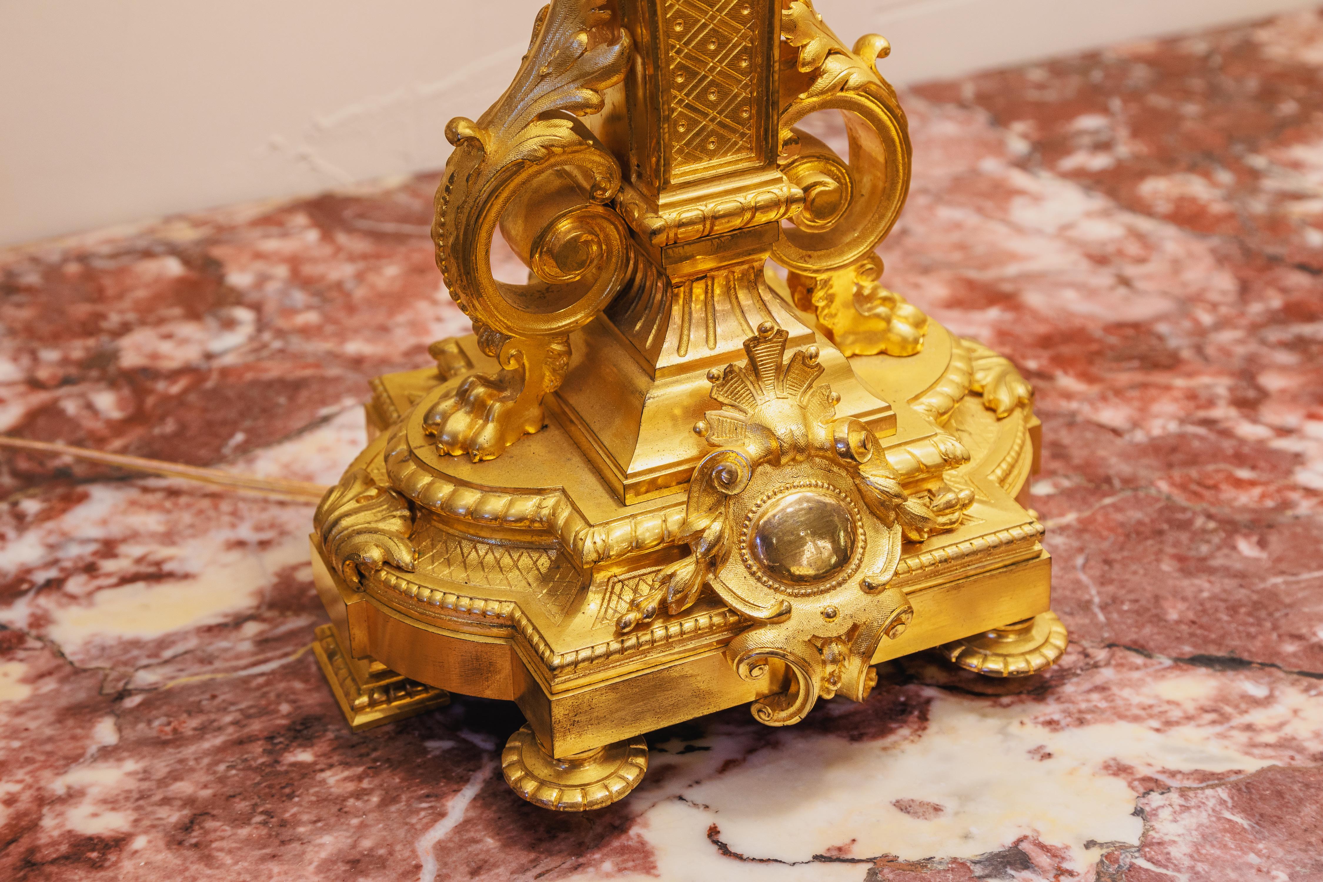 Louis Philippe A fine pair of 19th century French gilt bronze cherub lamps