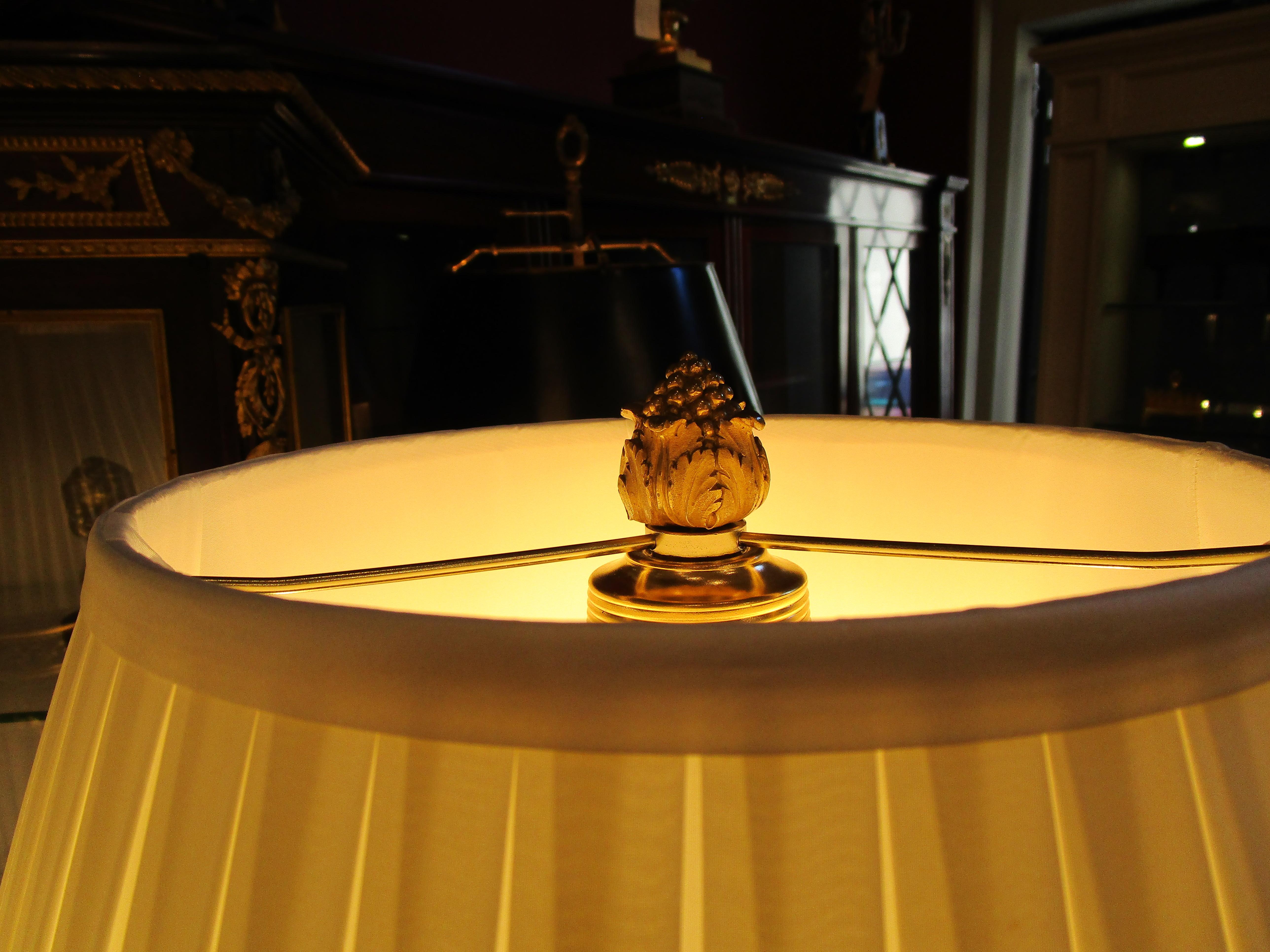 Marble A fine pair of 19th c French Louis XVI marble and gilt bronze mounted urn lamps For Sale