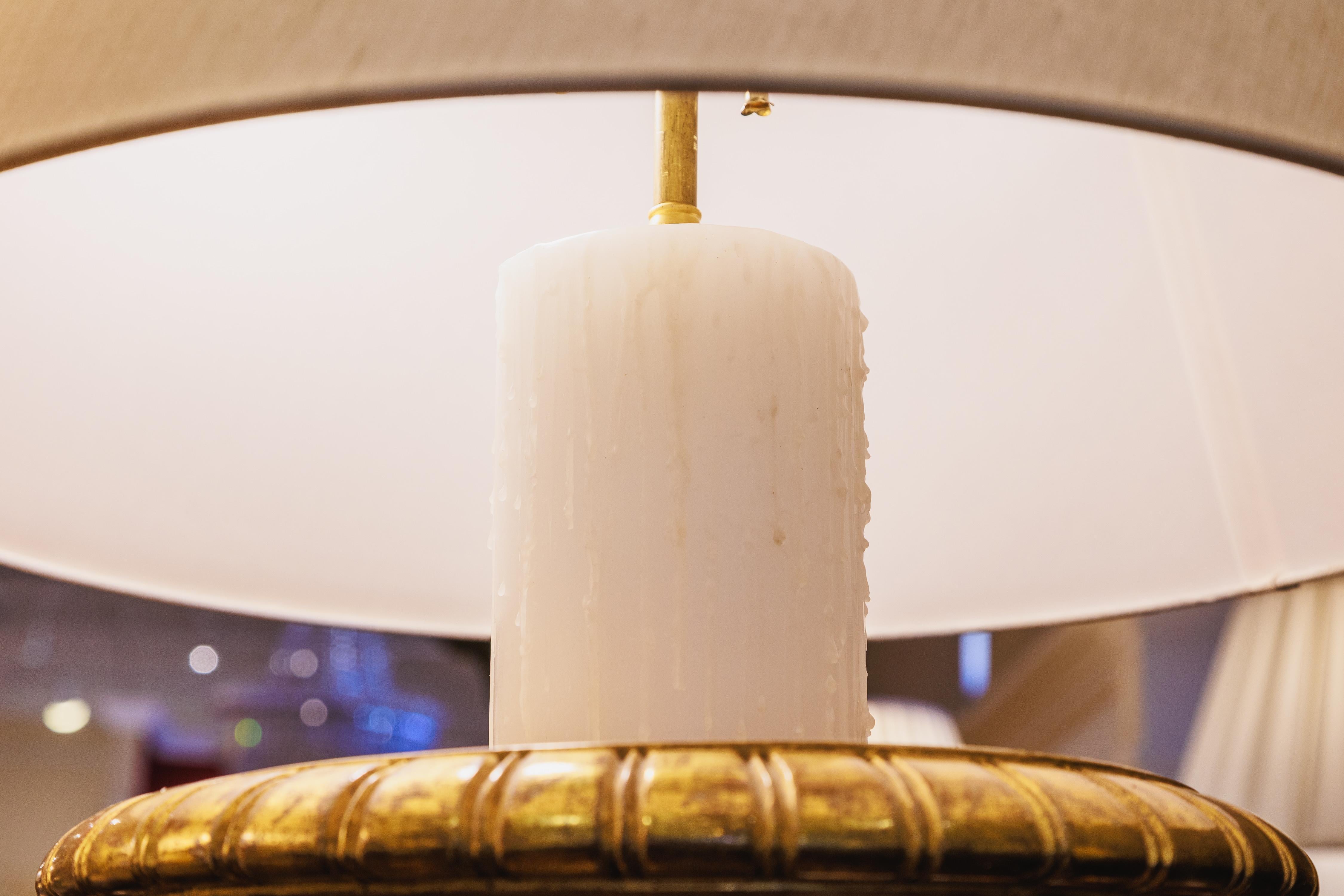 Hand-Carved A  fine pair of 19th century George 111 gilt torchiere floor lamps For Sale