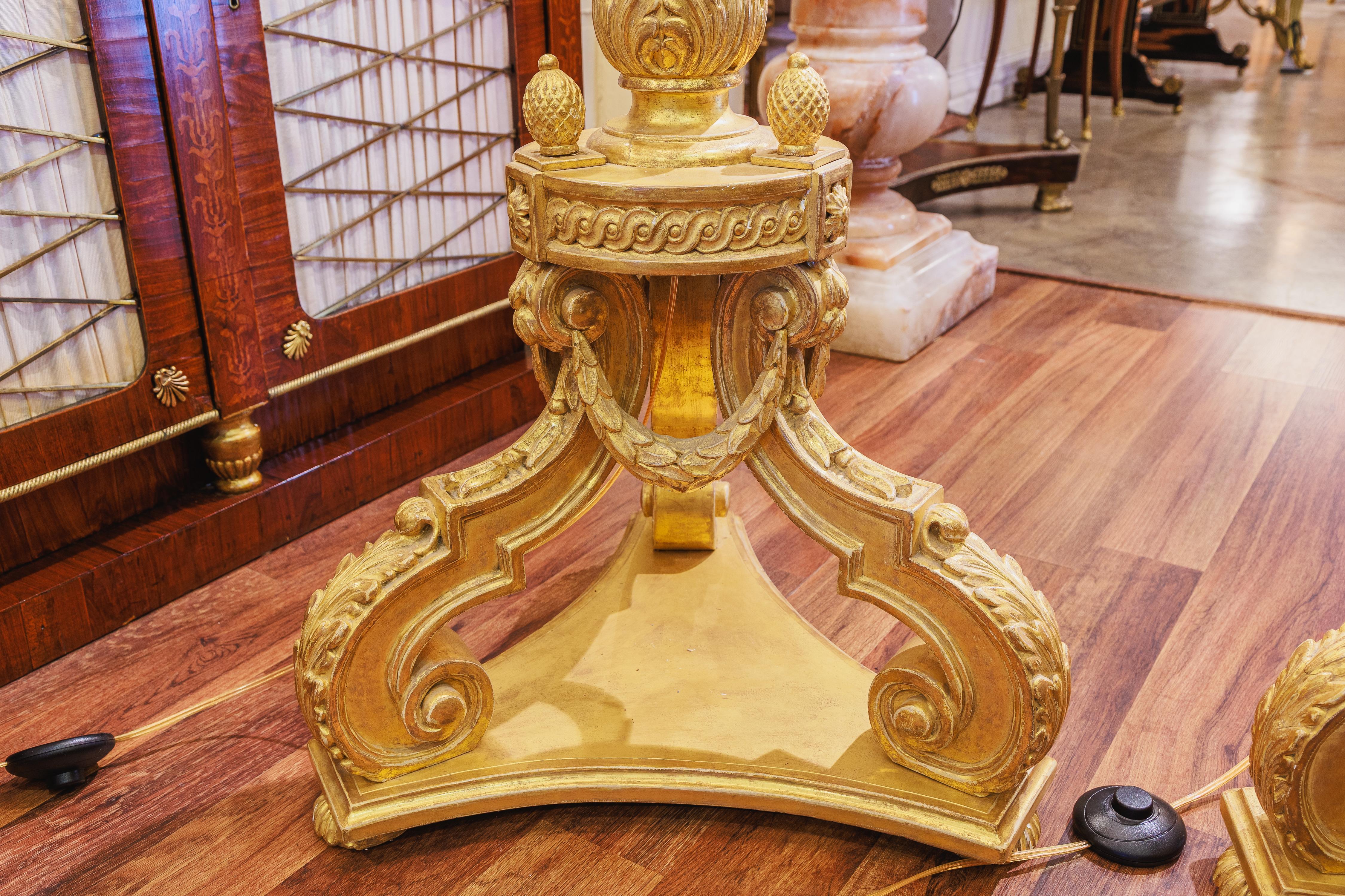 A  fine pair of 19th century George 111 gilt torchiere floor lamps For Sale 1