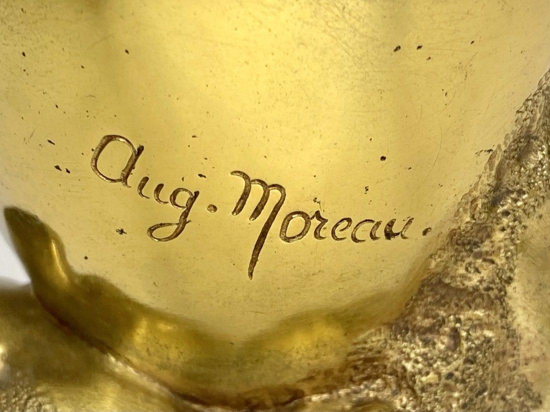 Belle Époque Paire de vases en bronze doré du 19e siècle par August Moreau en vente