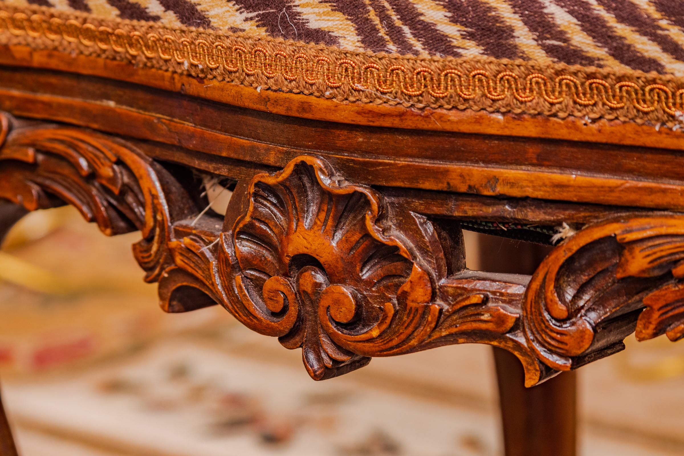 Hand-Carved Fine Pair of 19th Century Regence Walnut Stools For Sale