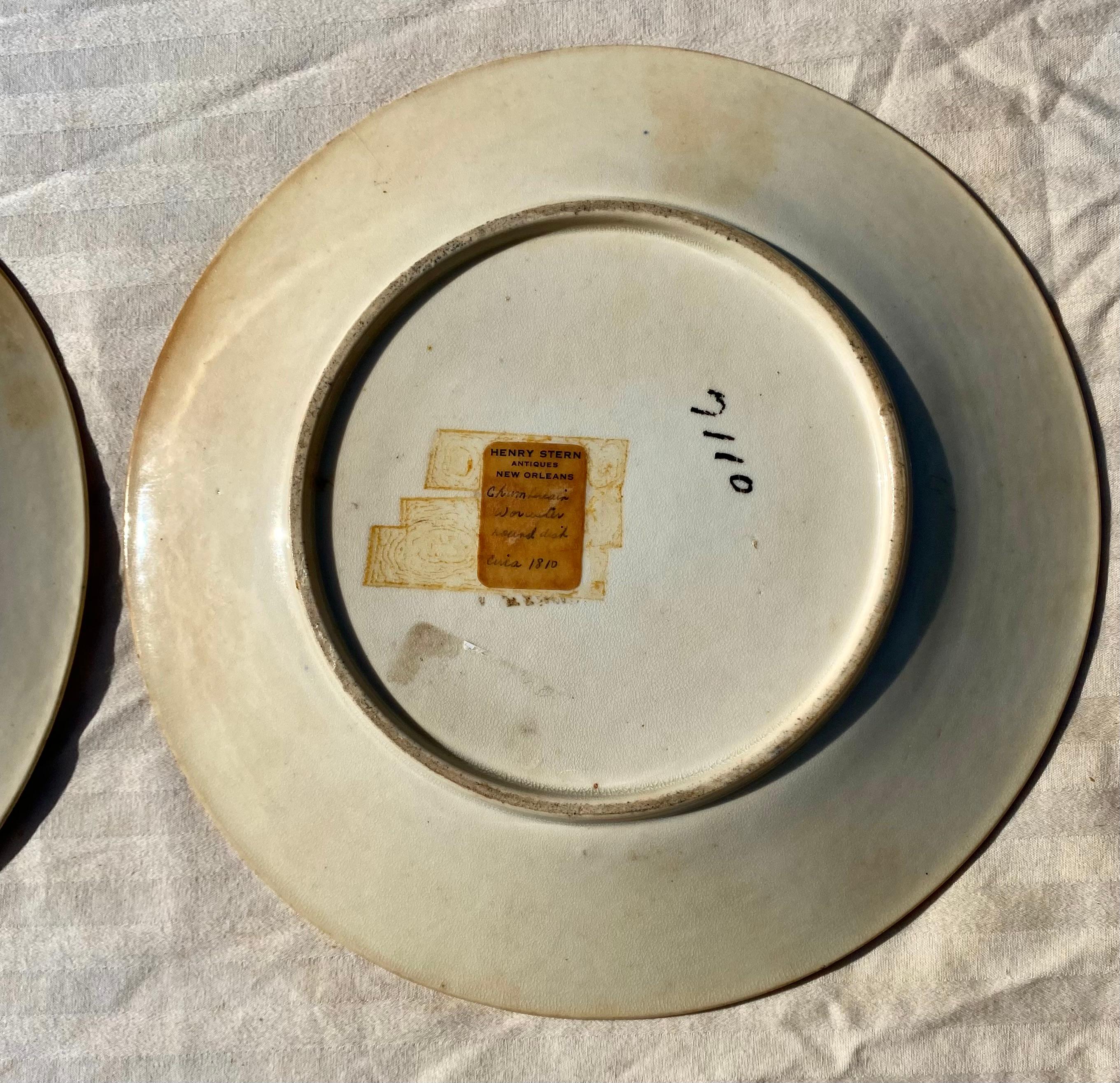 A Fine Pair Of Antique English Chamberlains Worcester Round Dishes Circa 1810  For Sale 4