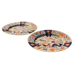 A Fine Pair Of Antique English Chamberlains Worcester Round Dishes Circa 1810