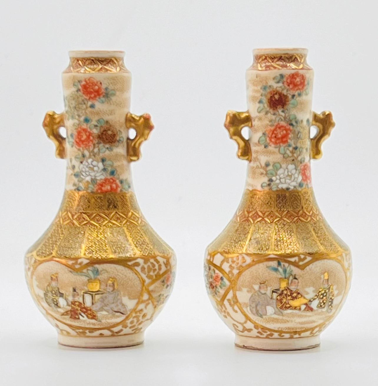Une belle paire de vases japonais anciens Satsuma. Signé Kyuozan.Époque Meiji en vente 7