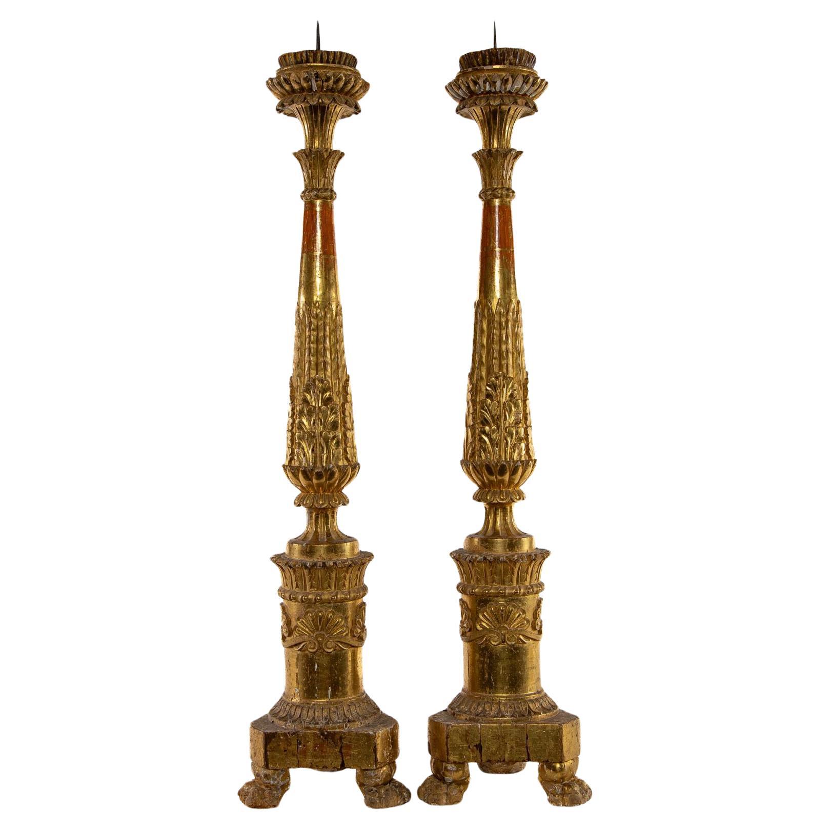 Paire de torchères sculptées en bois de citronnier et dorées, italiennes vers 1780
