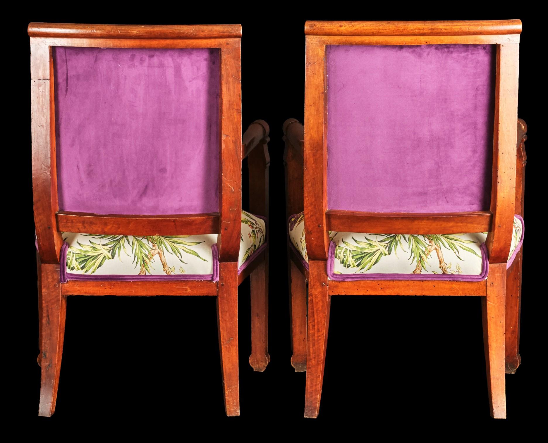A Fine Pair of Early 19th Century Charles X Period Walnut Fauteuils, Circa 1835 For Sale 1