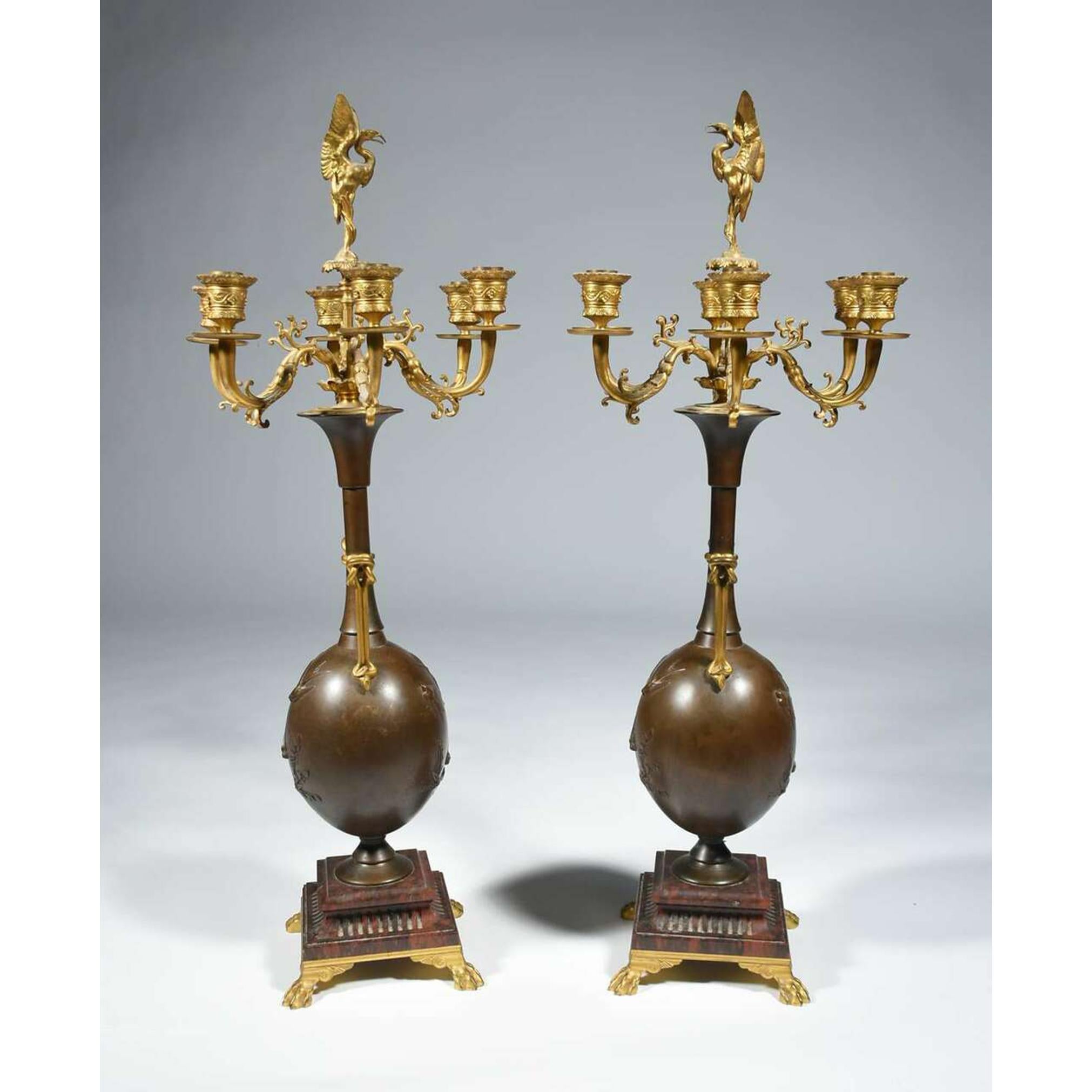 Fino par de candelabros de bronce dorado de Ferdinand Barbedienne y Henry Chueux Bronce en venta