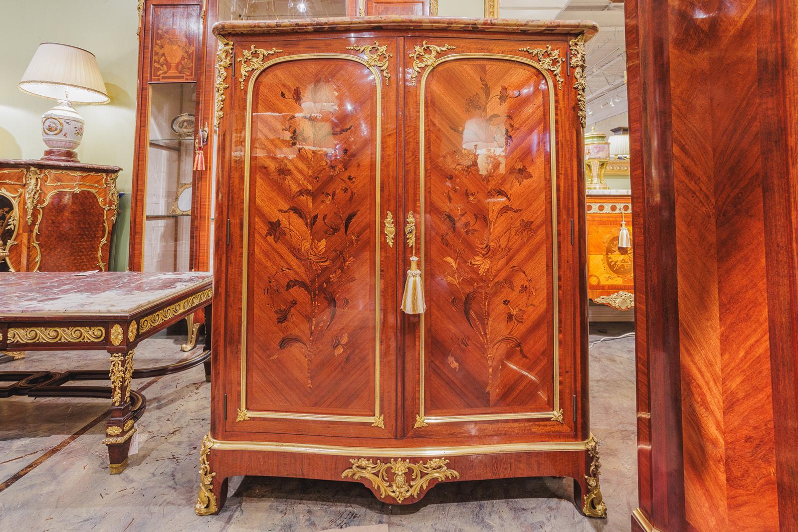 Louis XV A fine pair of French 19th century cabinets by G. Durand  For Sale