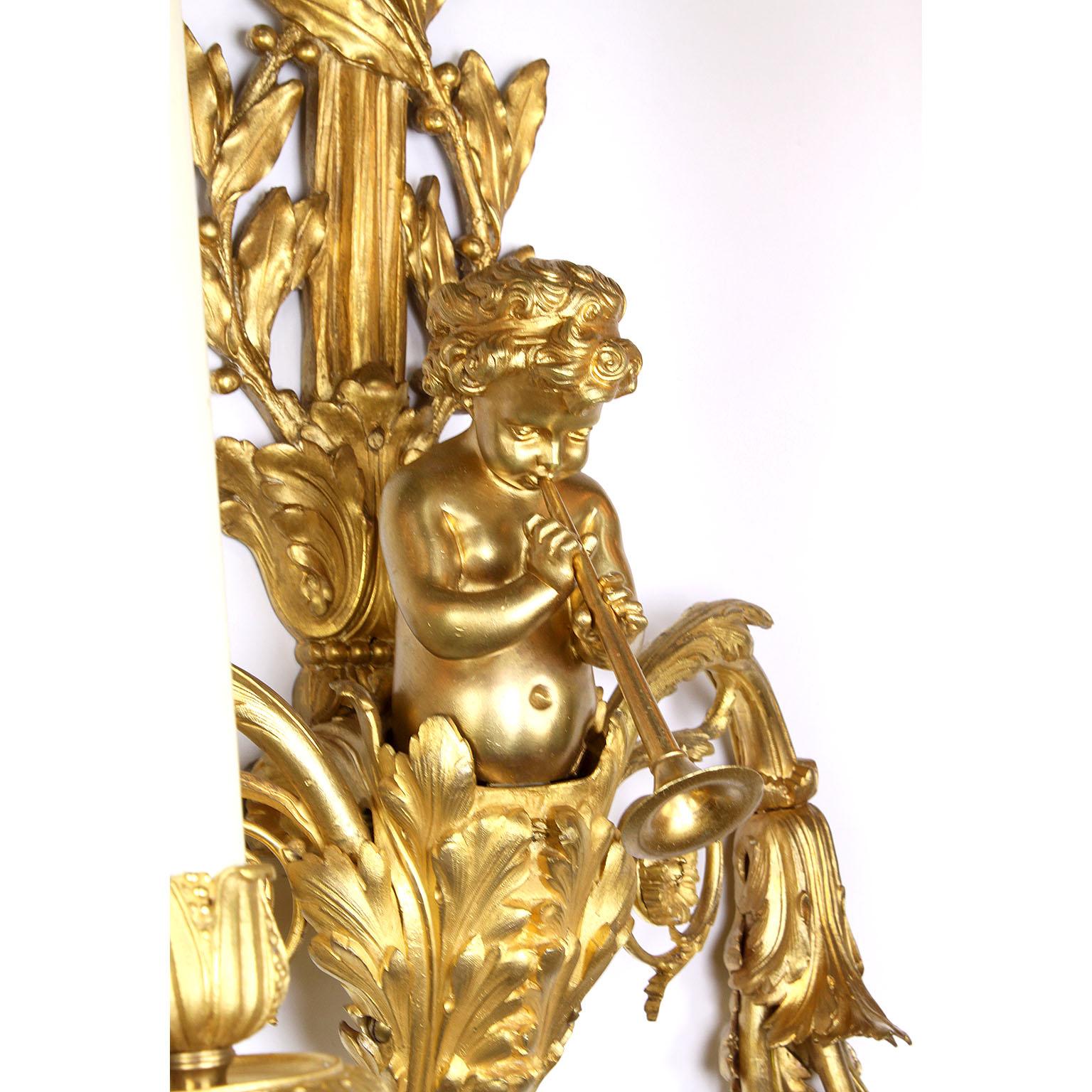 Francese Fine Pair of French 19th Century Gilt-Bronze Figural Wall-Lights with Children in vendita
