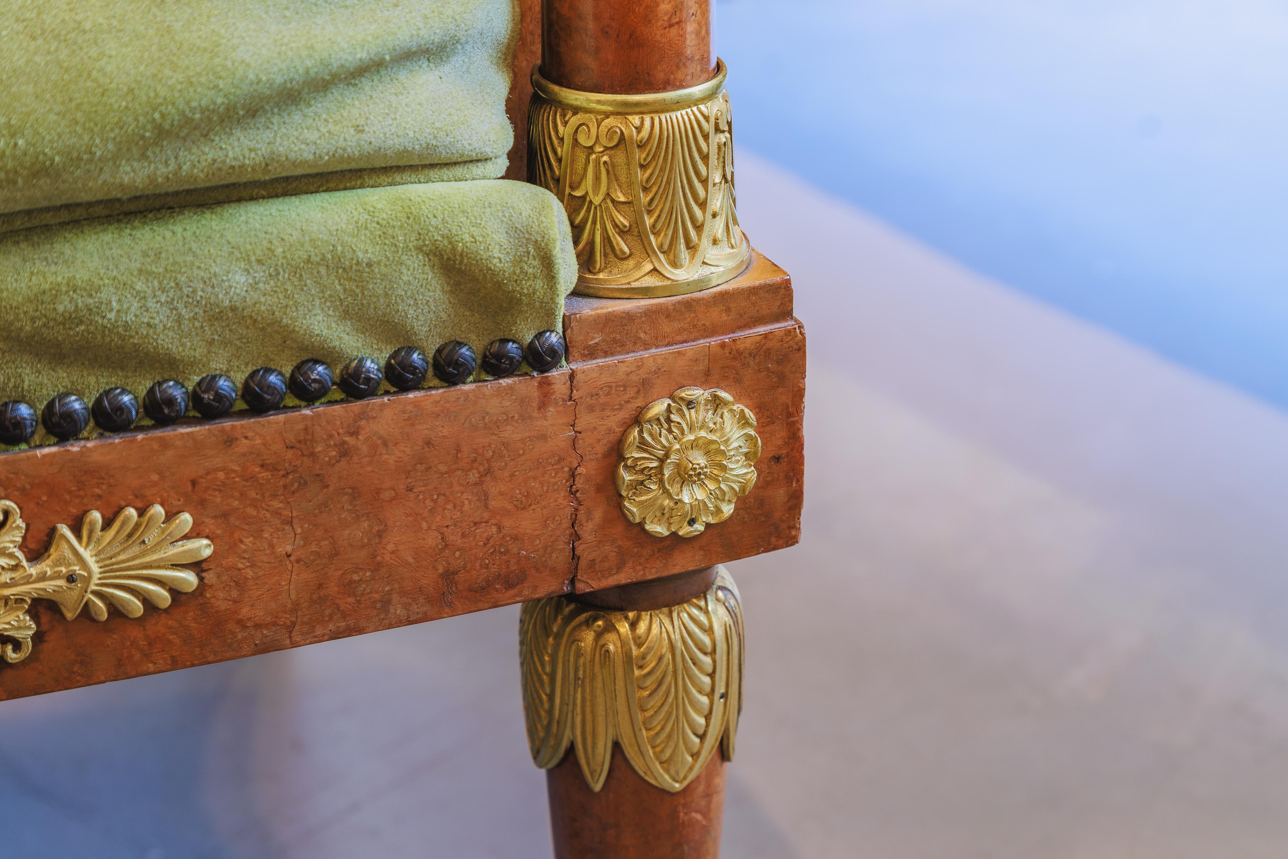 Doré A fine pair of French 19thc Empire walnut and gilt bronze mounted large bergeres en vente