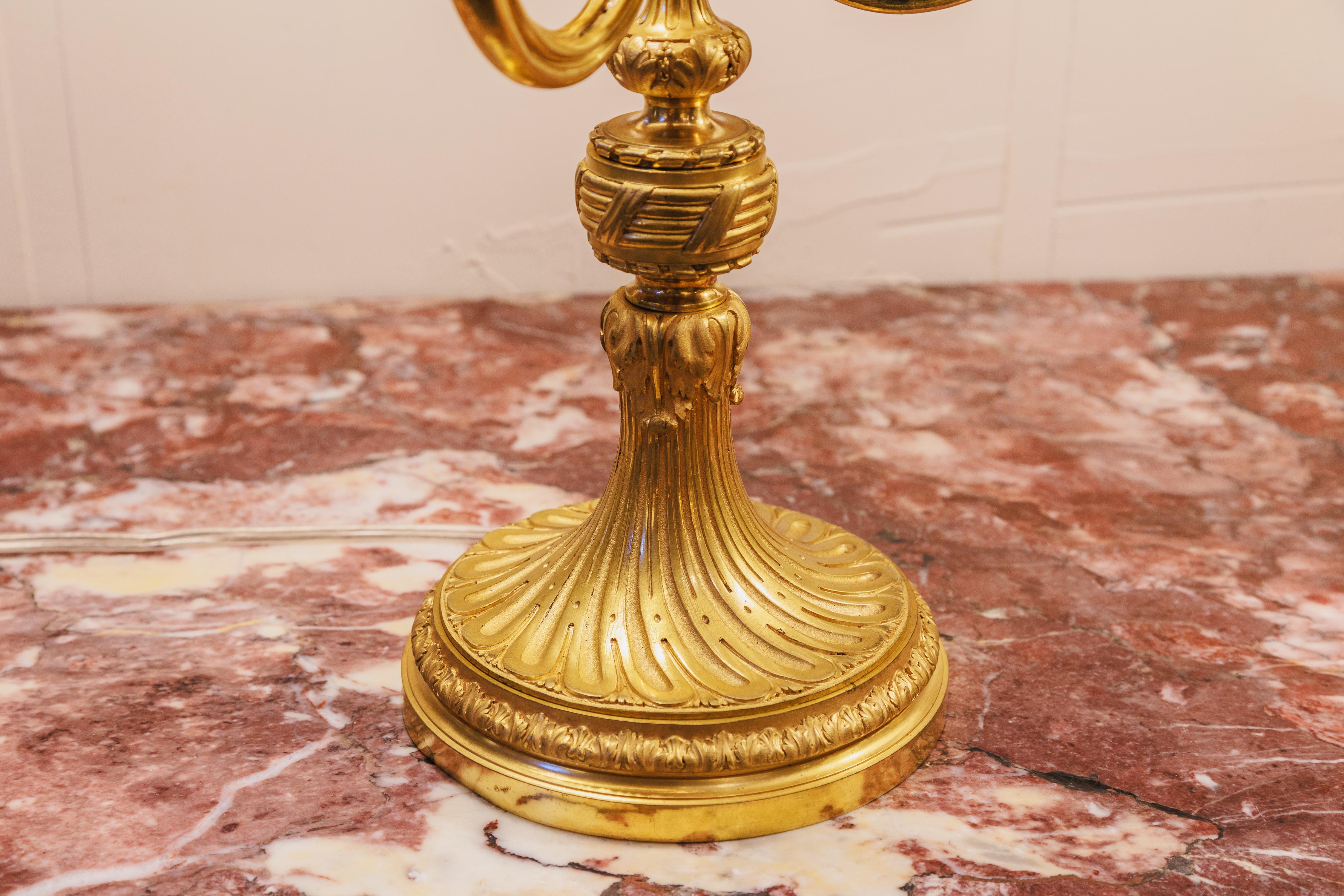 Louis XVI A fine pair of French gilt bronze bouillette  lamp. Fine quality casting For Sale