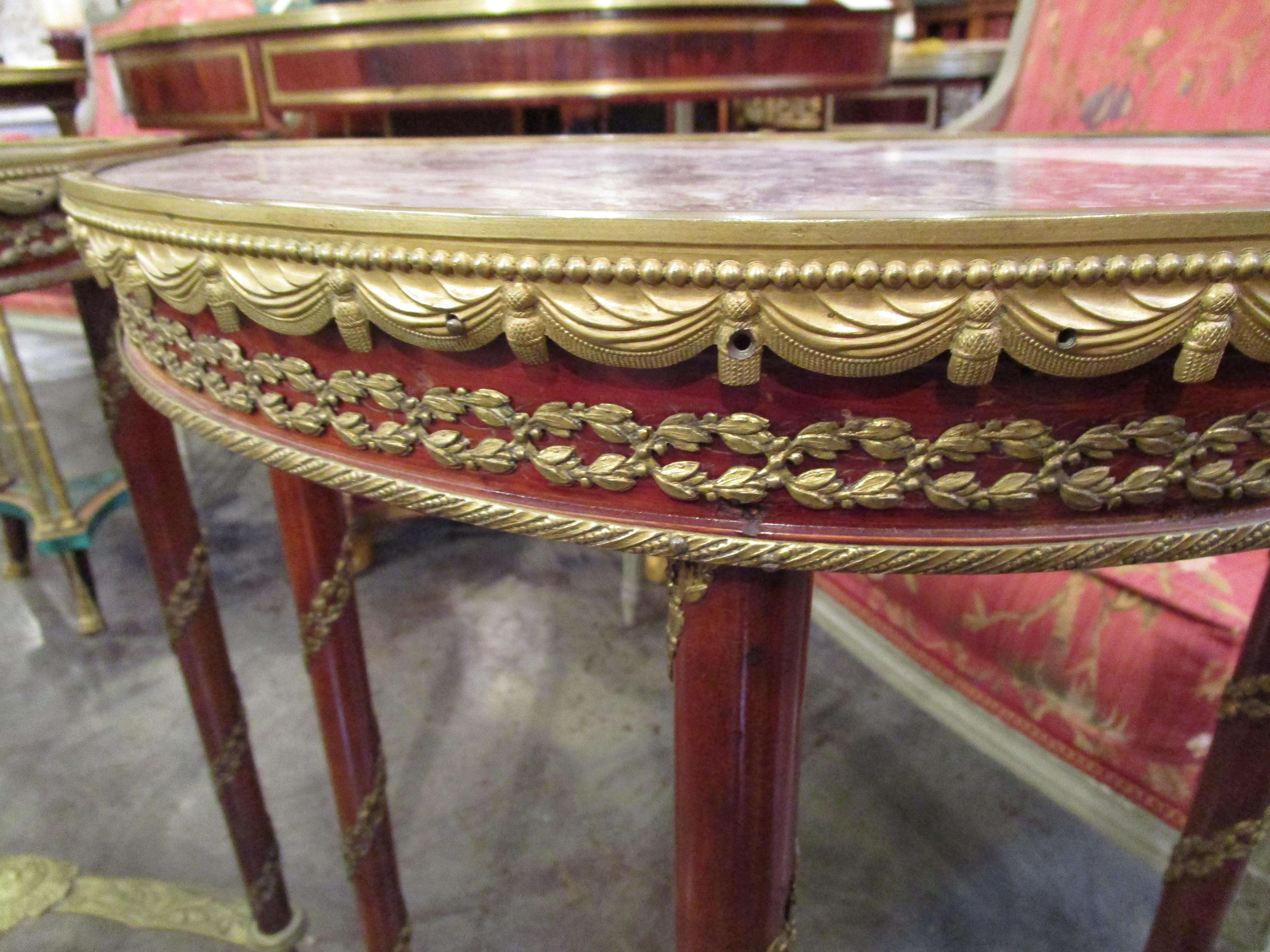 Fine Pair of French Louis XVI Mahogany and Gilt Bronze Gueridon Tables For Sale 6