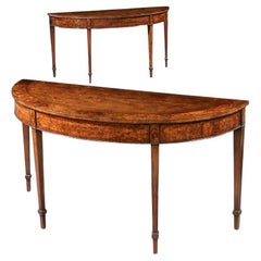 Ein feines Paar Demi-Lune-Tische aus Eibenholz und Mahagoni aus der George-Periode III