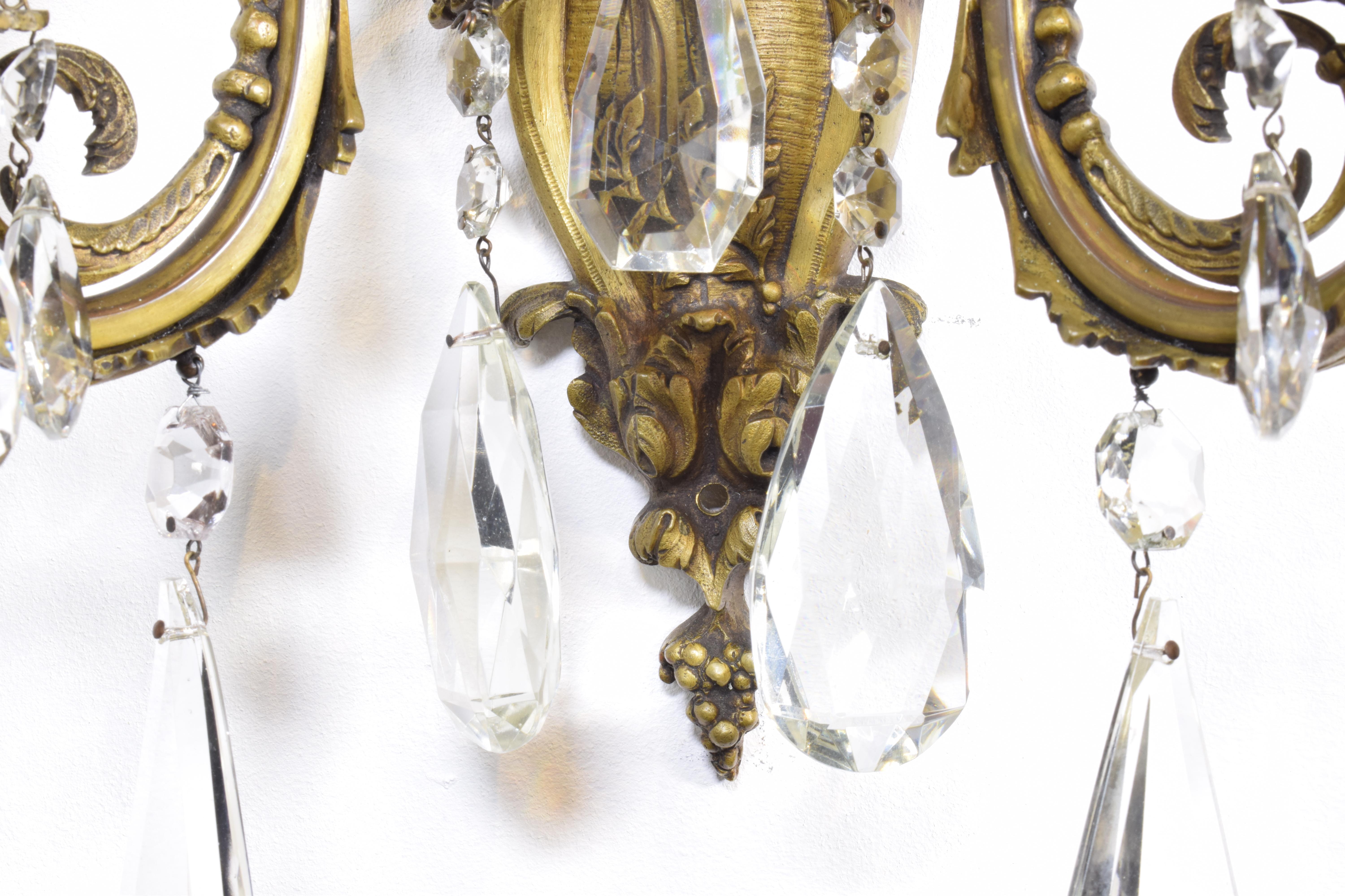 A Fine Pair Of Gilt Bronze & Crystal Wall Sconces For Sale 3