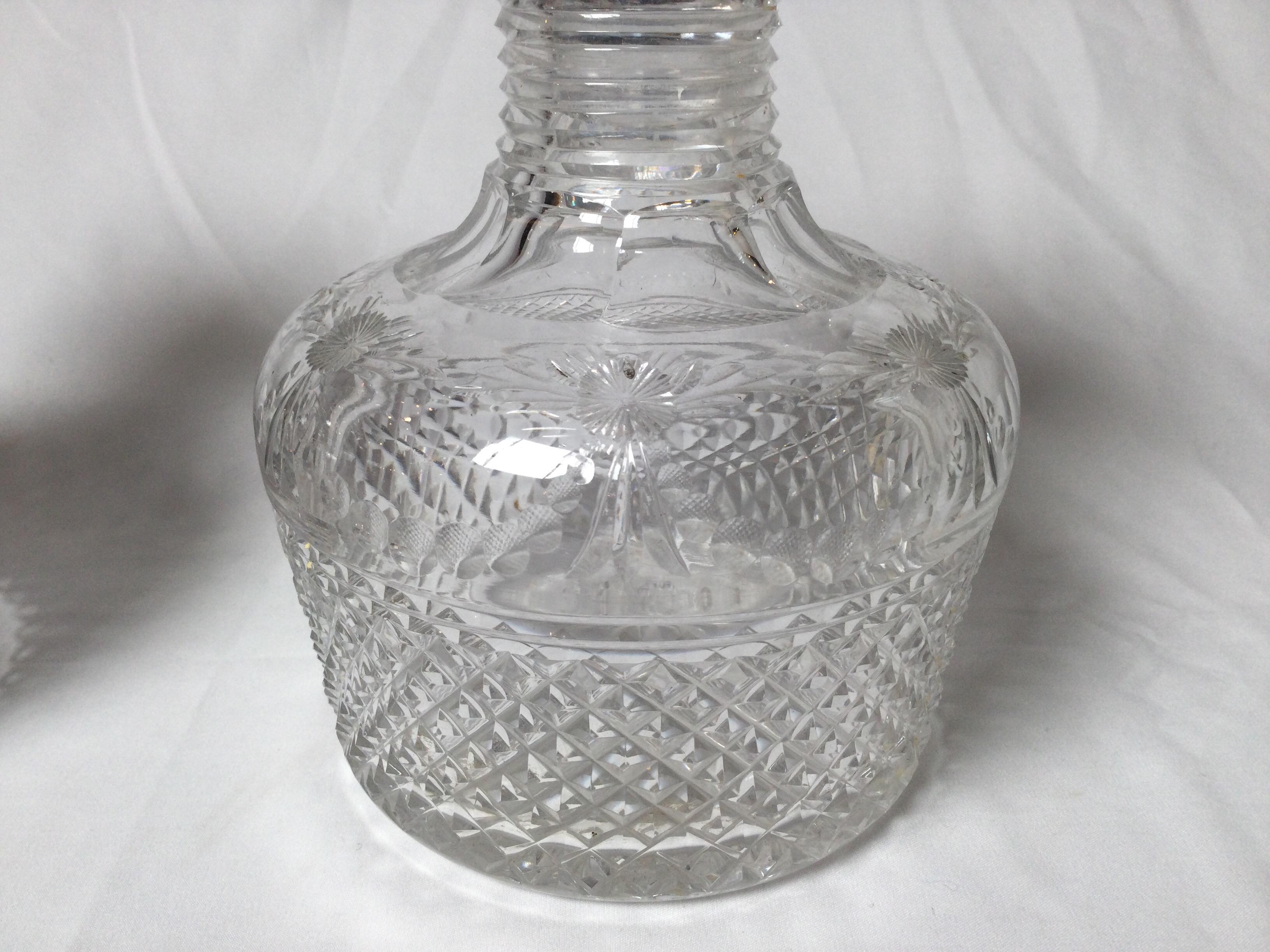 Georgiano Raffinata coppia di decanter inglesi tagliati a mano, XIX secolo