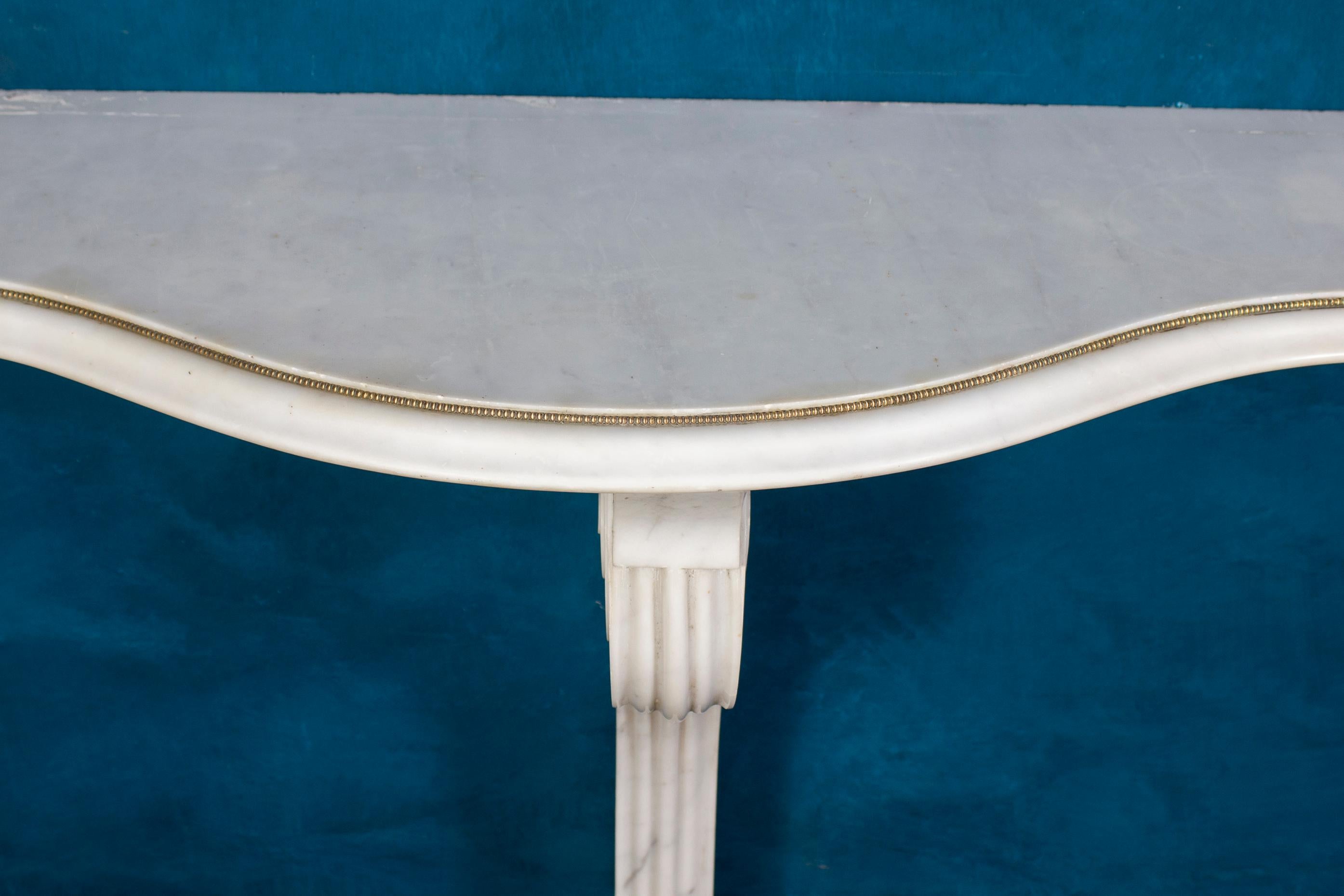 20th Century Fine Pair of Italian Carrara White Marble Console Tables, 1950 For Sale