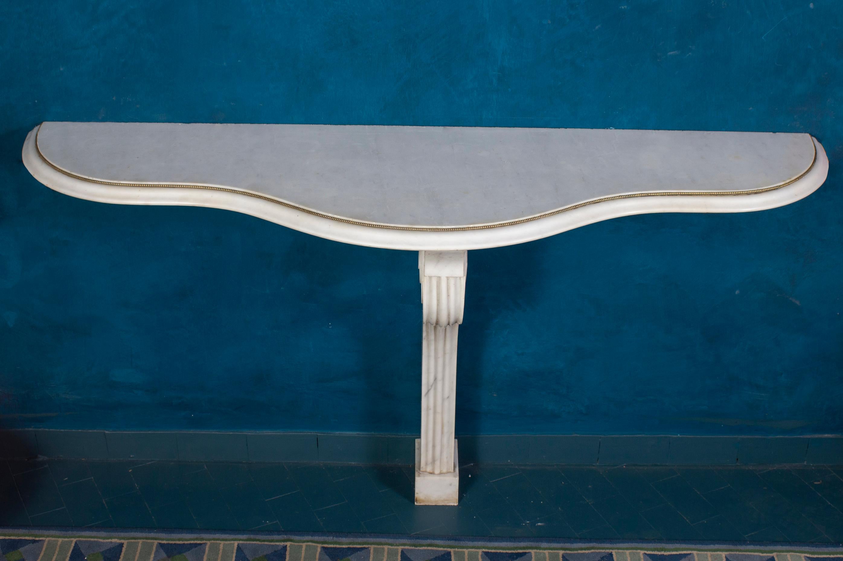 Fine Pair of Italian Carrara White Marble Console Tables, 1950 For Sale 3