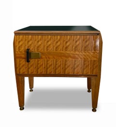 Fine Pair of Italian Modern Inlaid Mixed Wood Bedside Tables, Vittorio Dassi