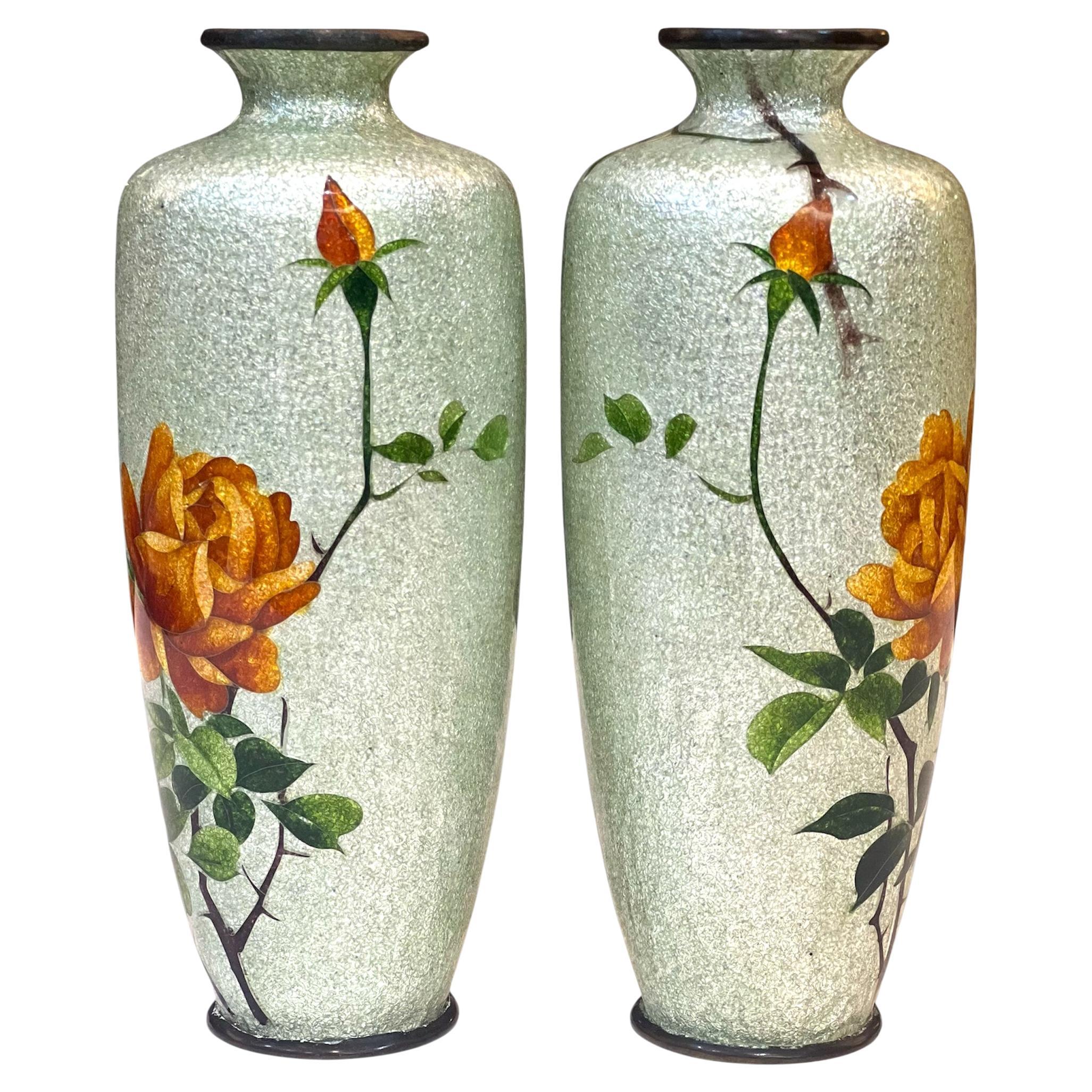 A Fine Pair of Japanese Cloisonné Vases with Ginbari Floral Decoration, 19th C en vente