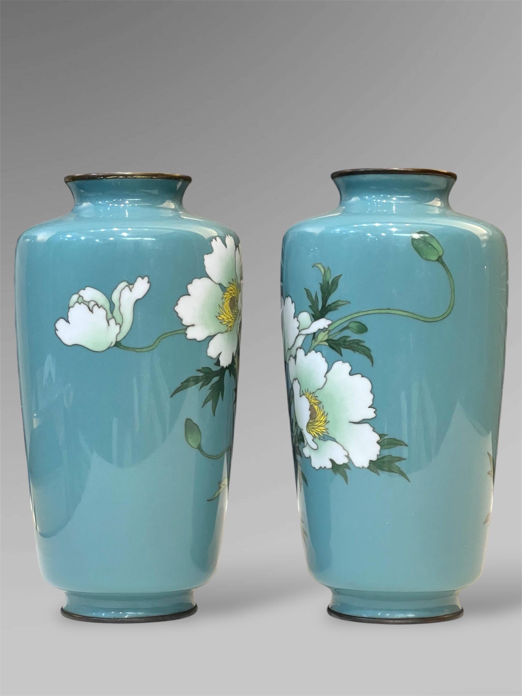 A Fine Pair of Japanese Cloisonné Vases with White Peonies by Ando In Good Condition In London, GB